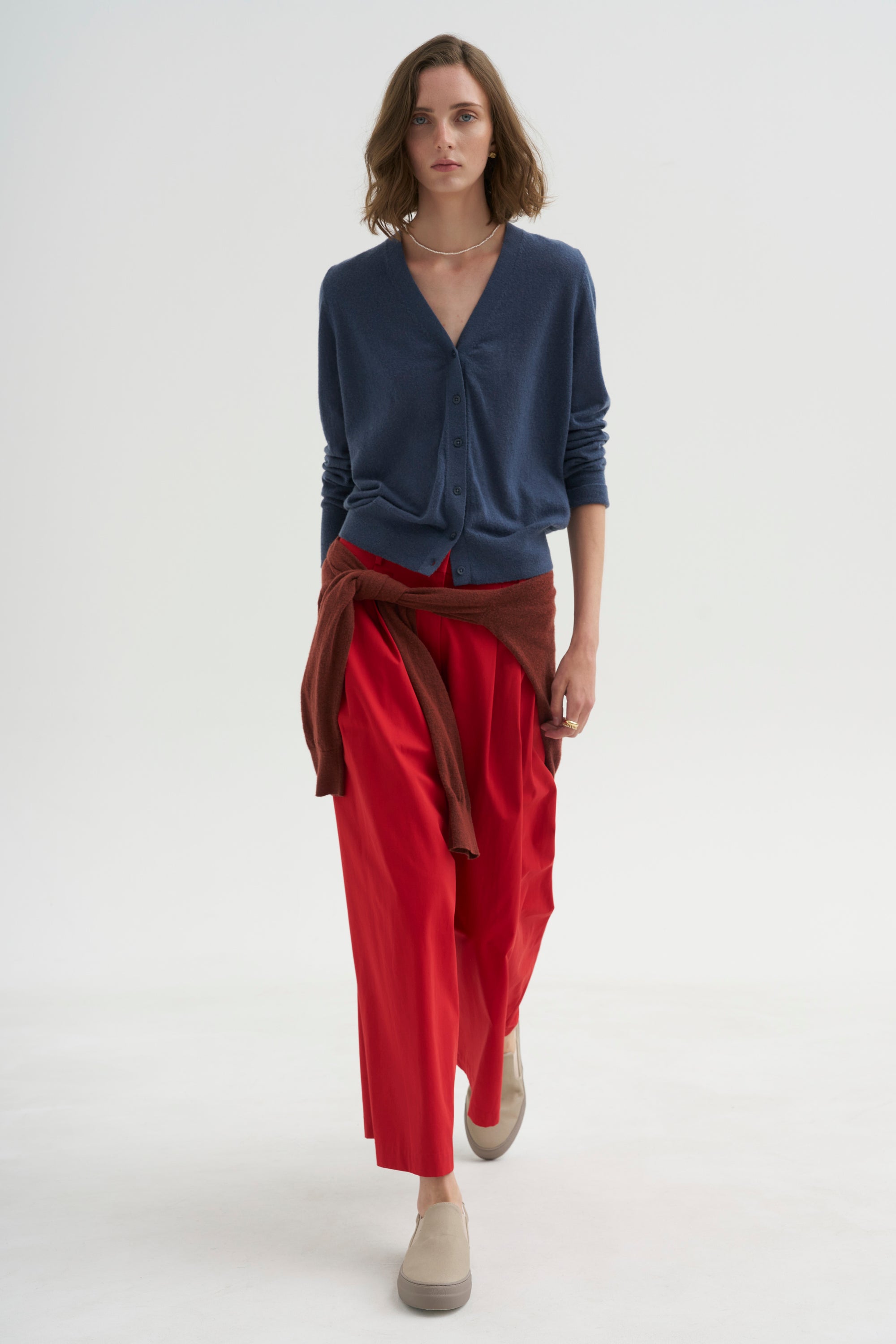 PRE-ORDER • Skinlike Mercerized Wool V-Neck Shrunken Cardigan, Blue Fog