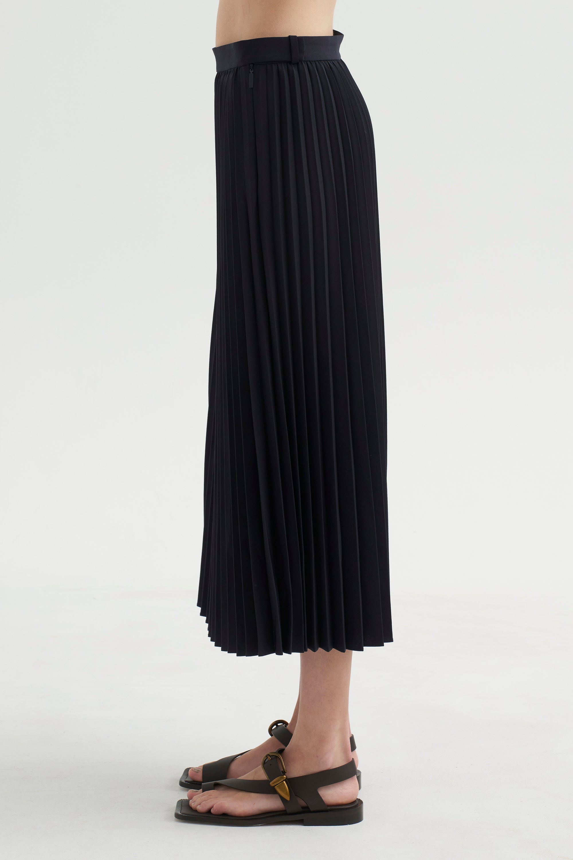 PRE-ORDER • Tropical Wool Pleating Sunray Skirt, Navy