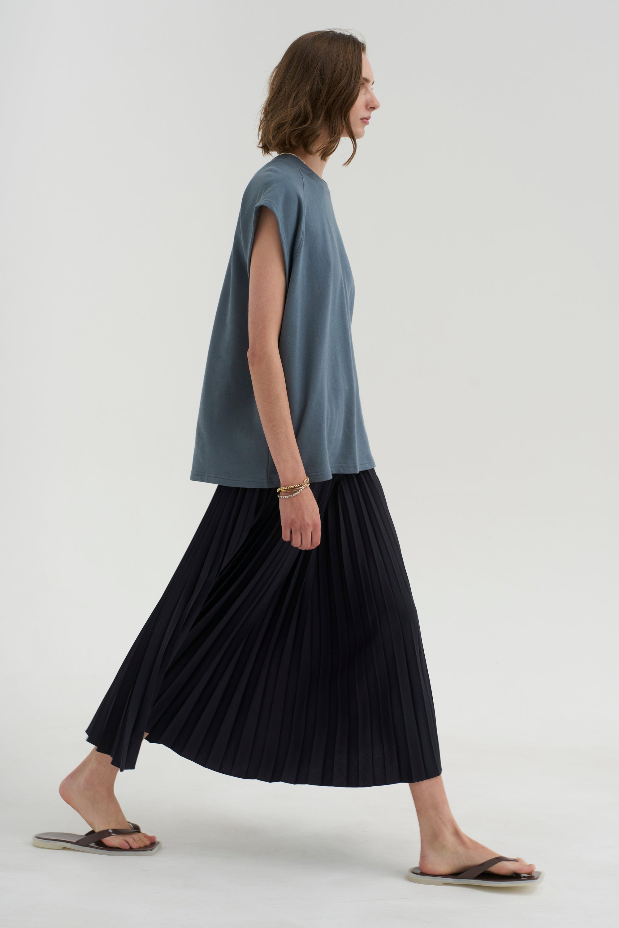 PRE-ORDER • Light Weight Sweatshirting Sleeveless Easy Top