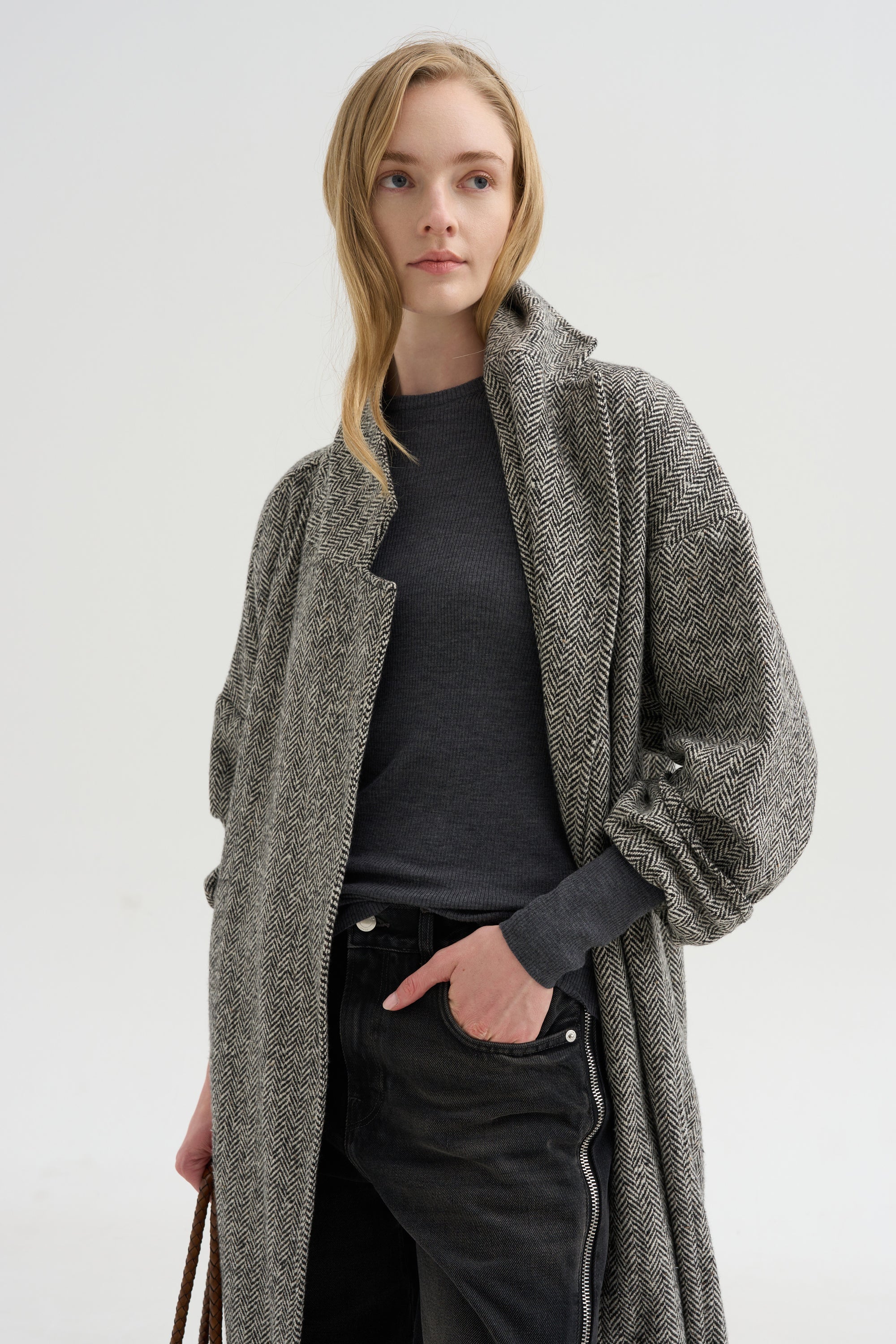 Feather Weight Ribbed Crewneck, Charcoal