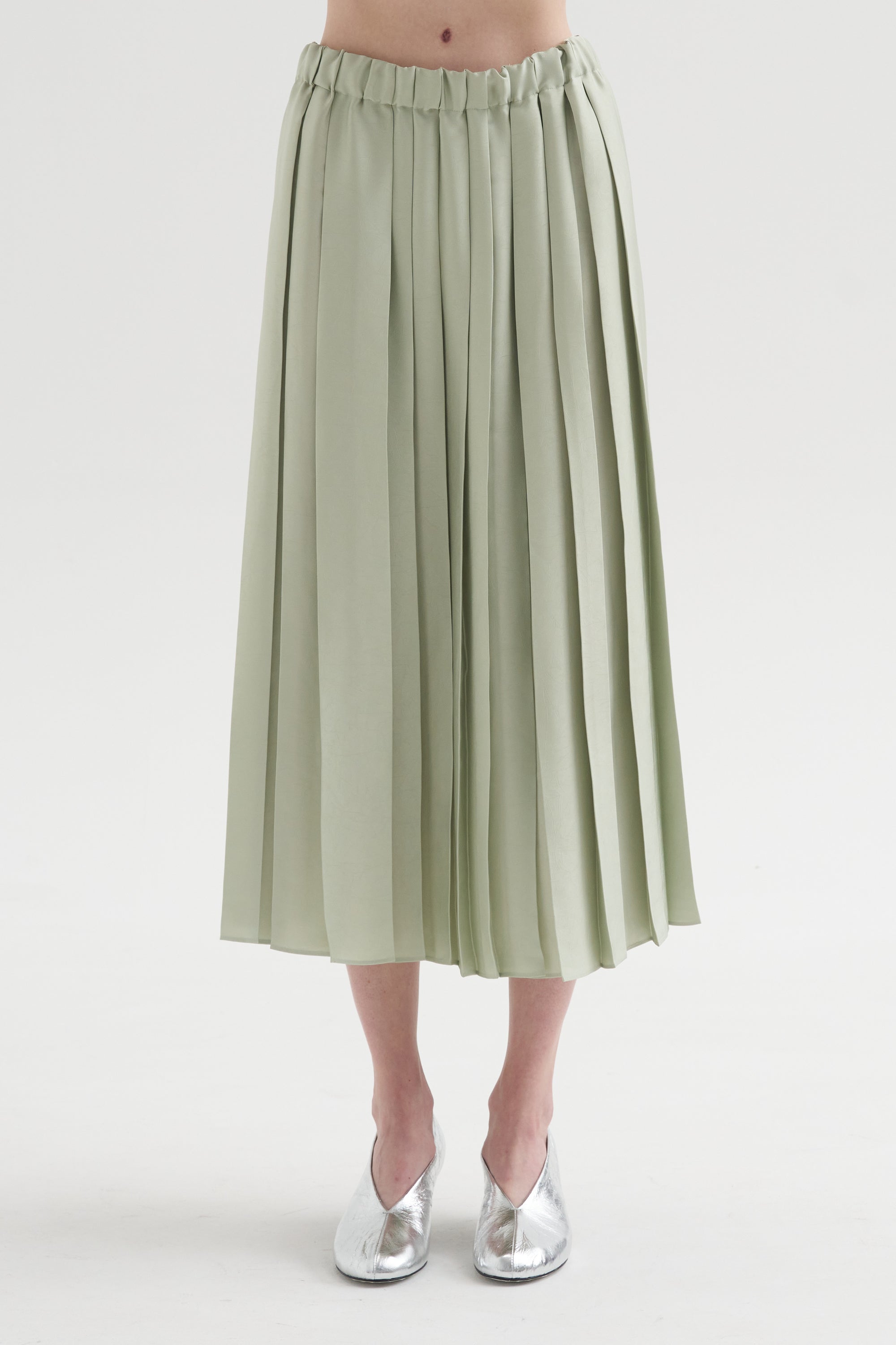 Feather Weight Pleated Pull On Skirt