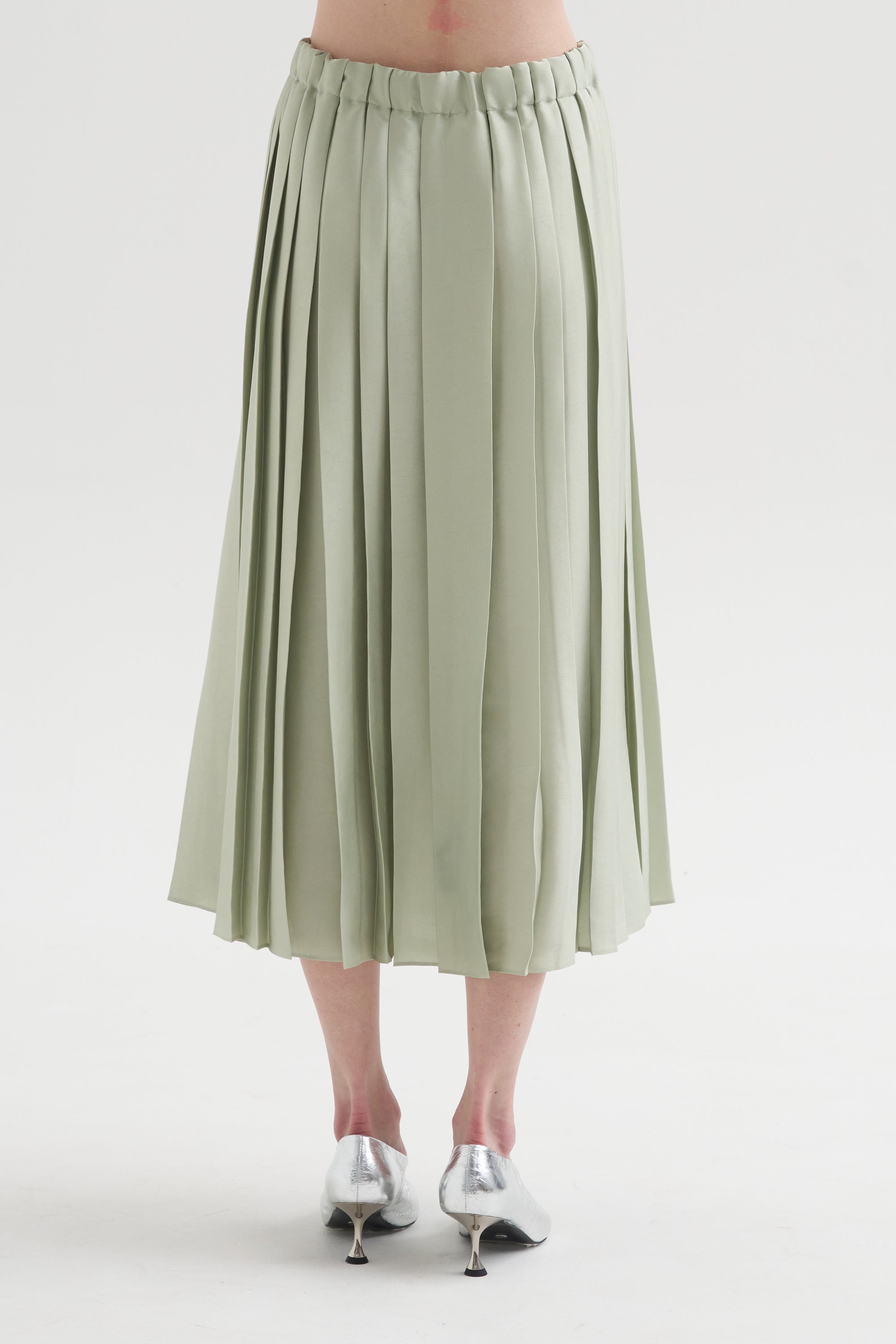 Feather Weight Pleated Pull On Skirt
