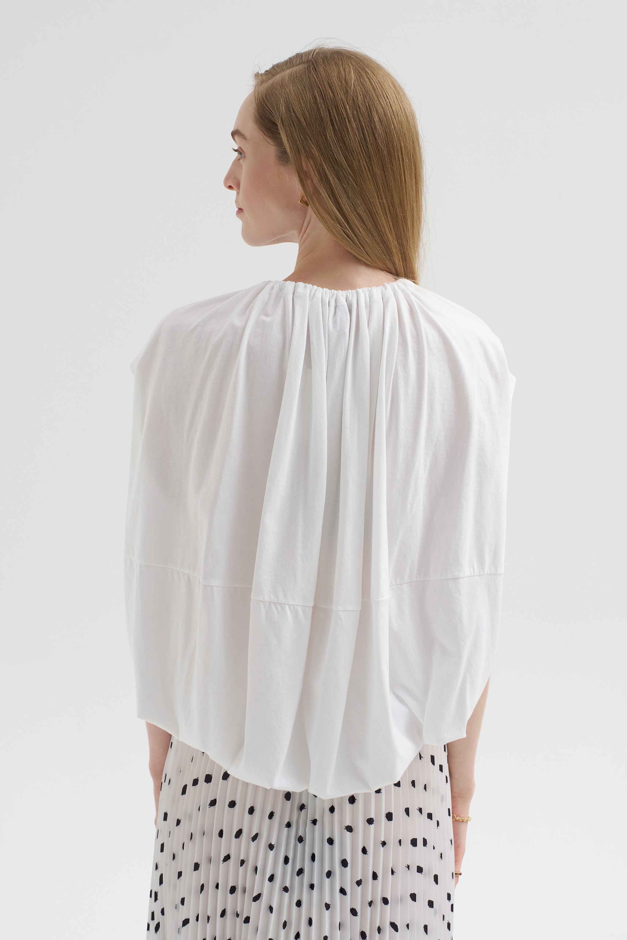 Shirred Neck Circular T-Shirt – Kick Pleat