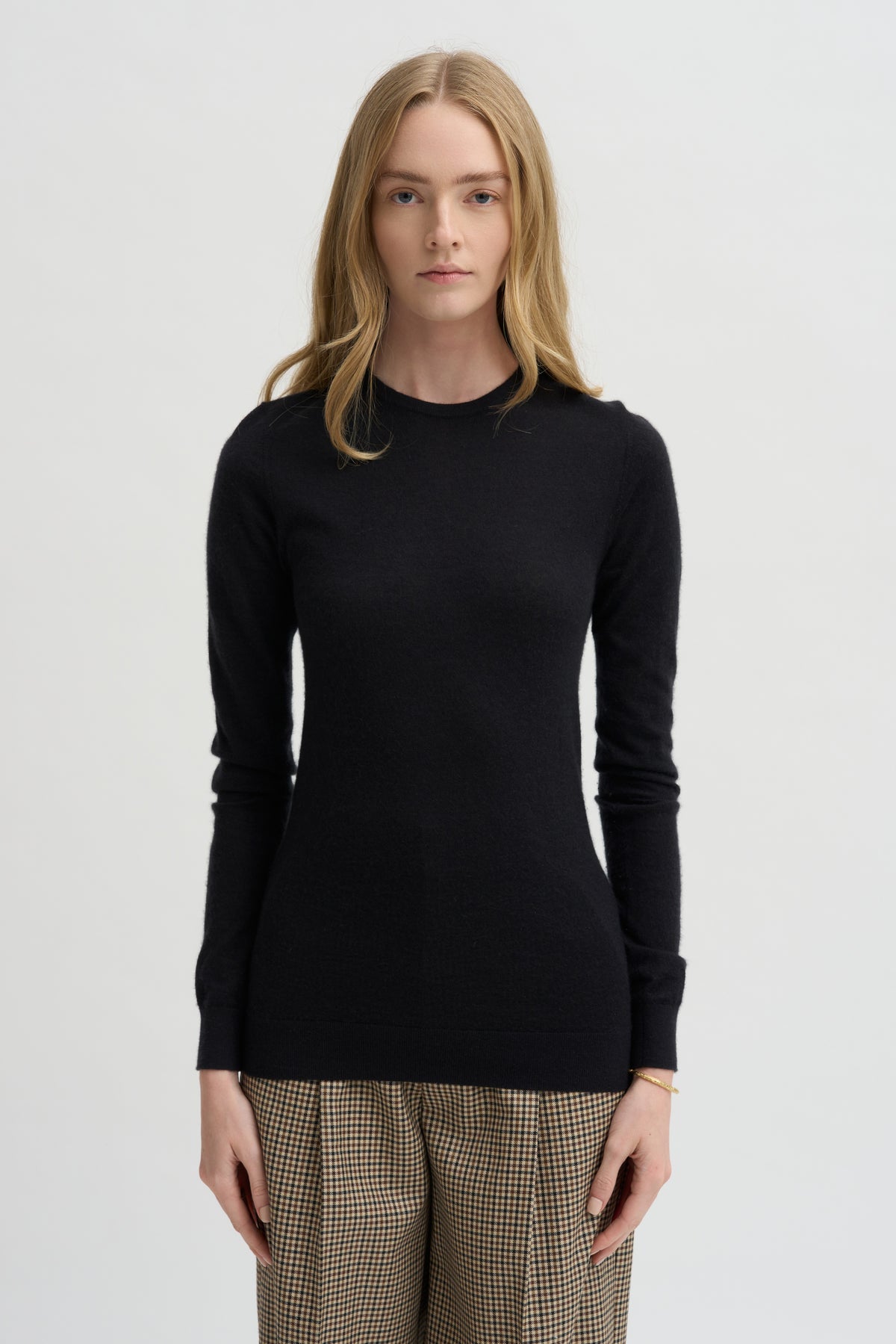 Pre-Order • Tissue Cashmere Crewneck Pullover, Black