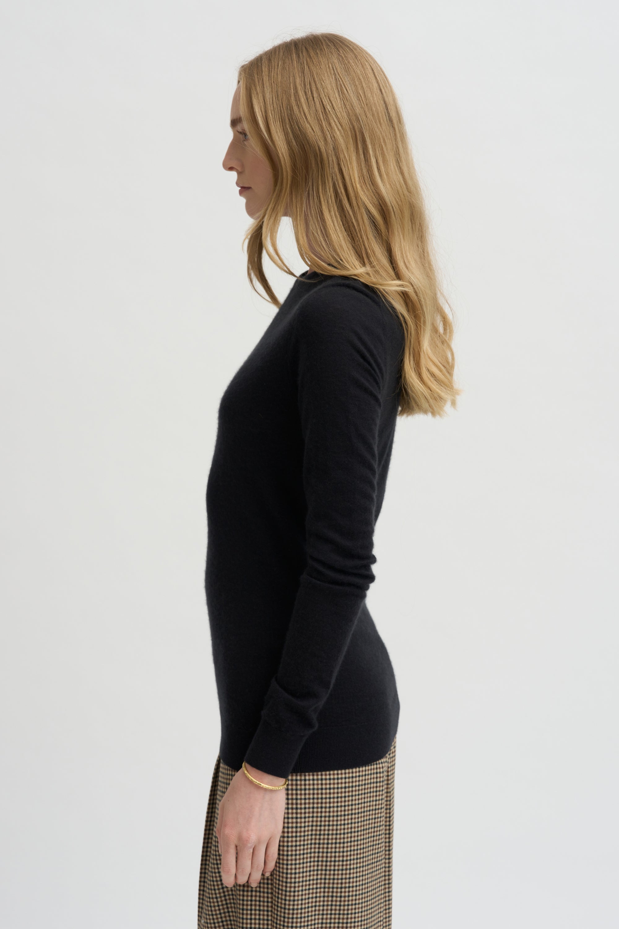 Pre-Order • Tissue Cashmere Crewneck Pullover, Black