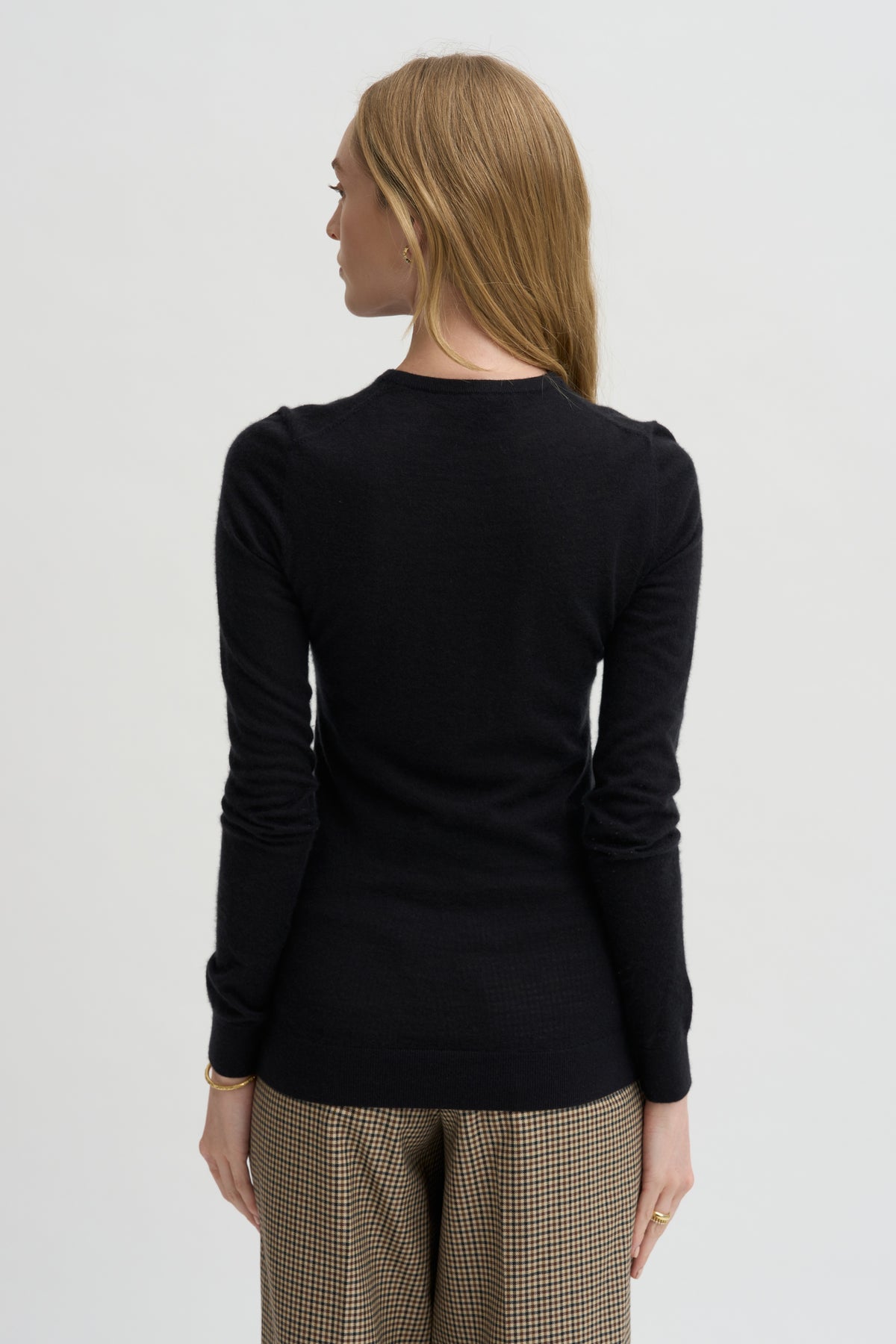 Pre-Order • Tissue Cashmere Crewneck Pullover, Black