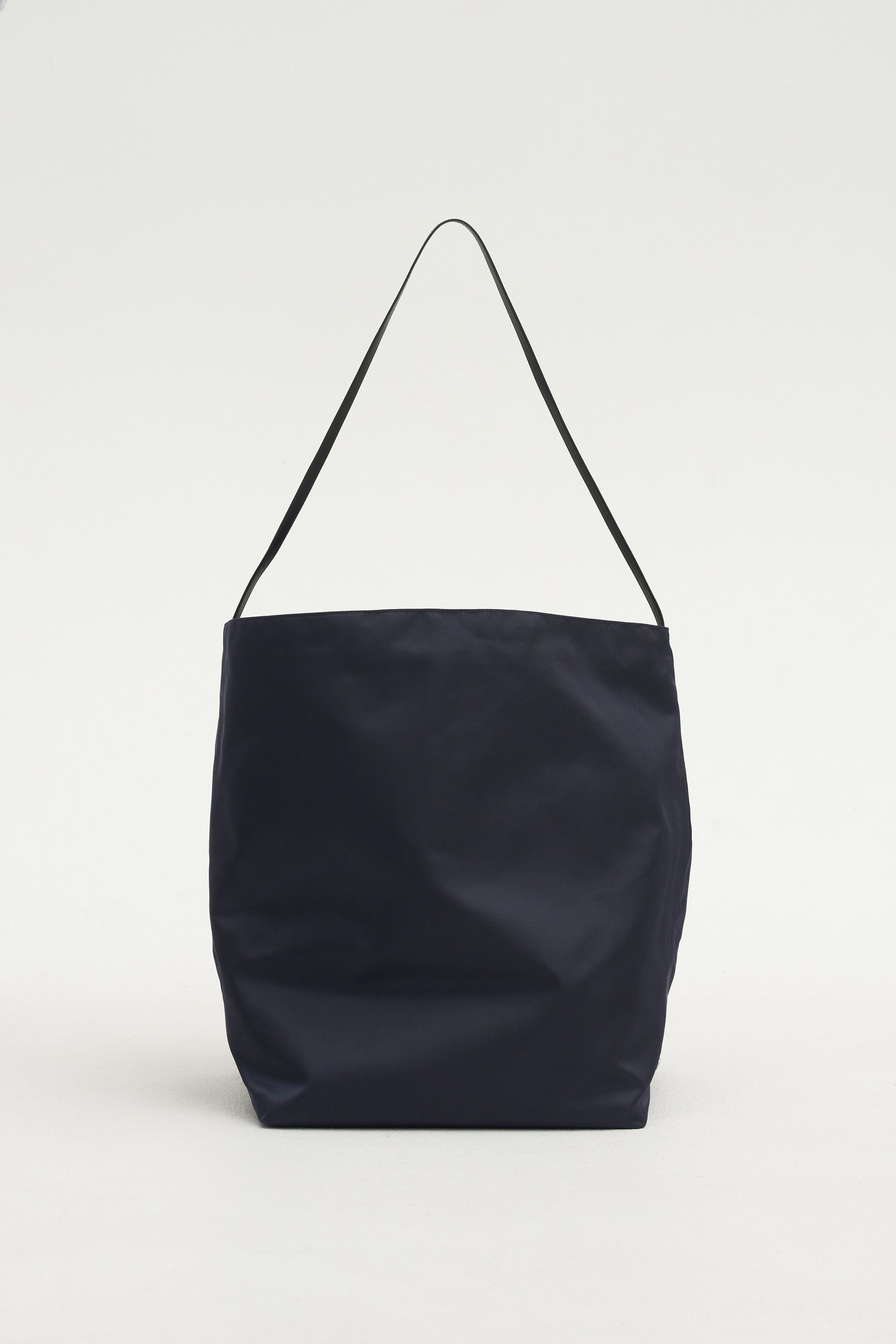 Bucket Satin Nylon, Navy