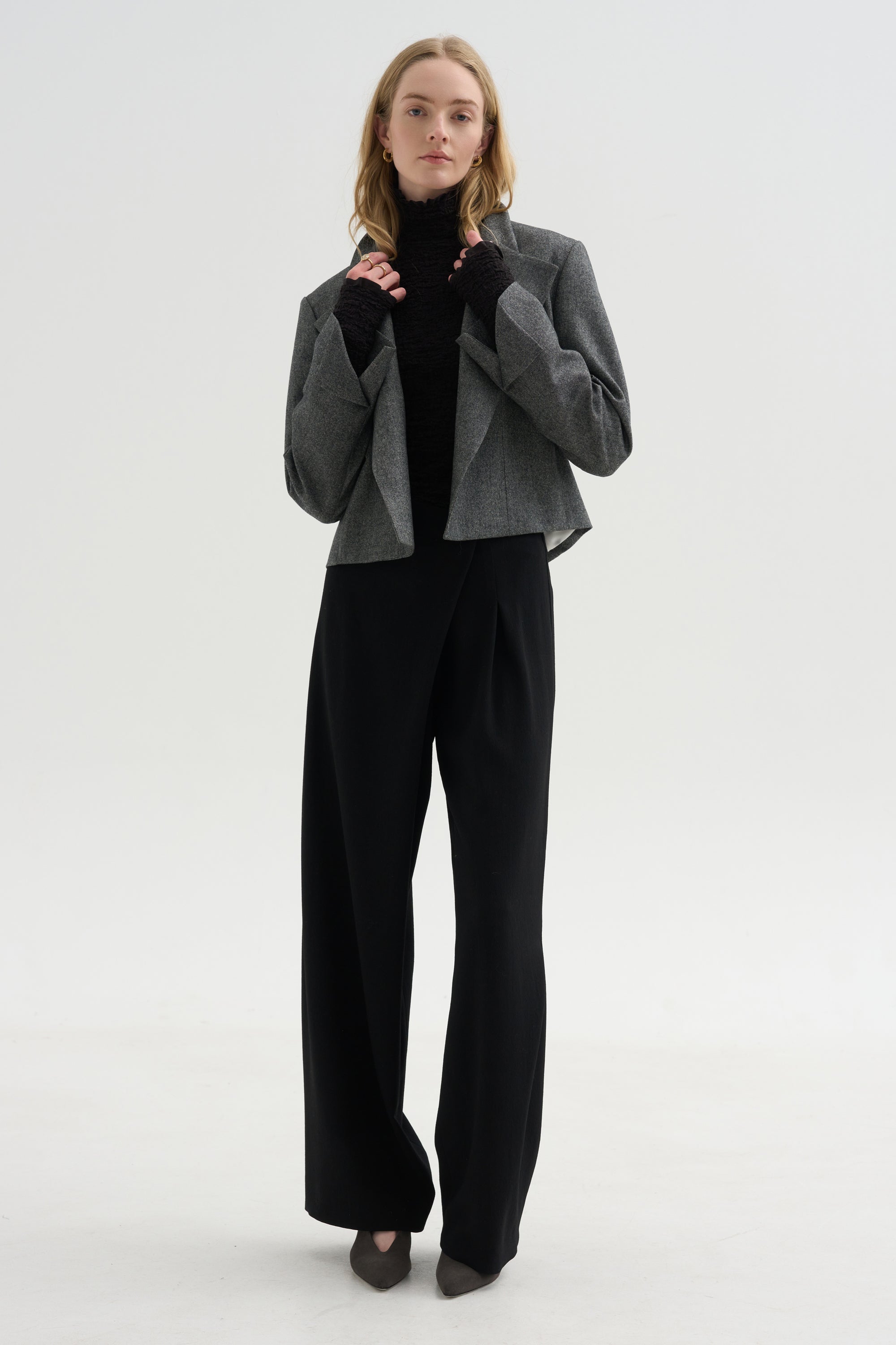 Harriet Top, Black