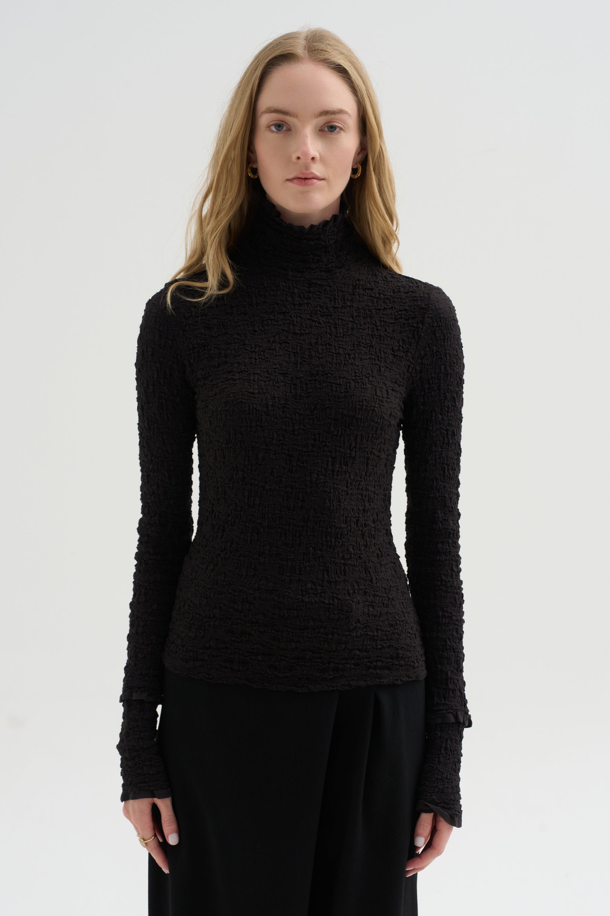 Harriet Top, Black