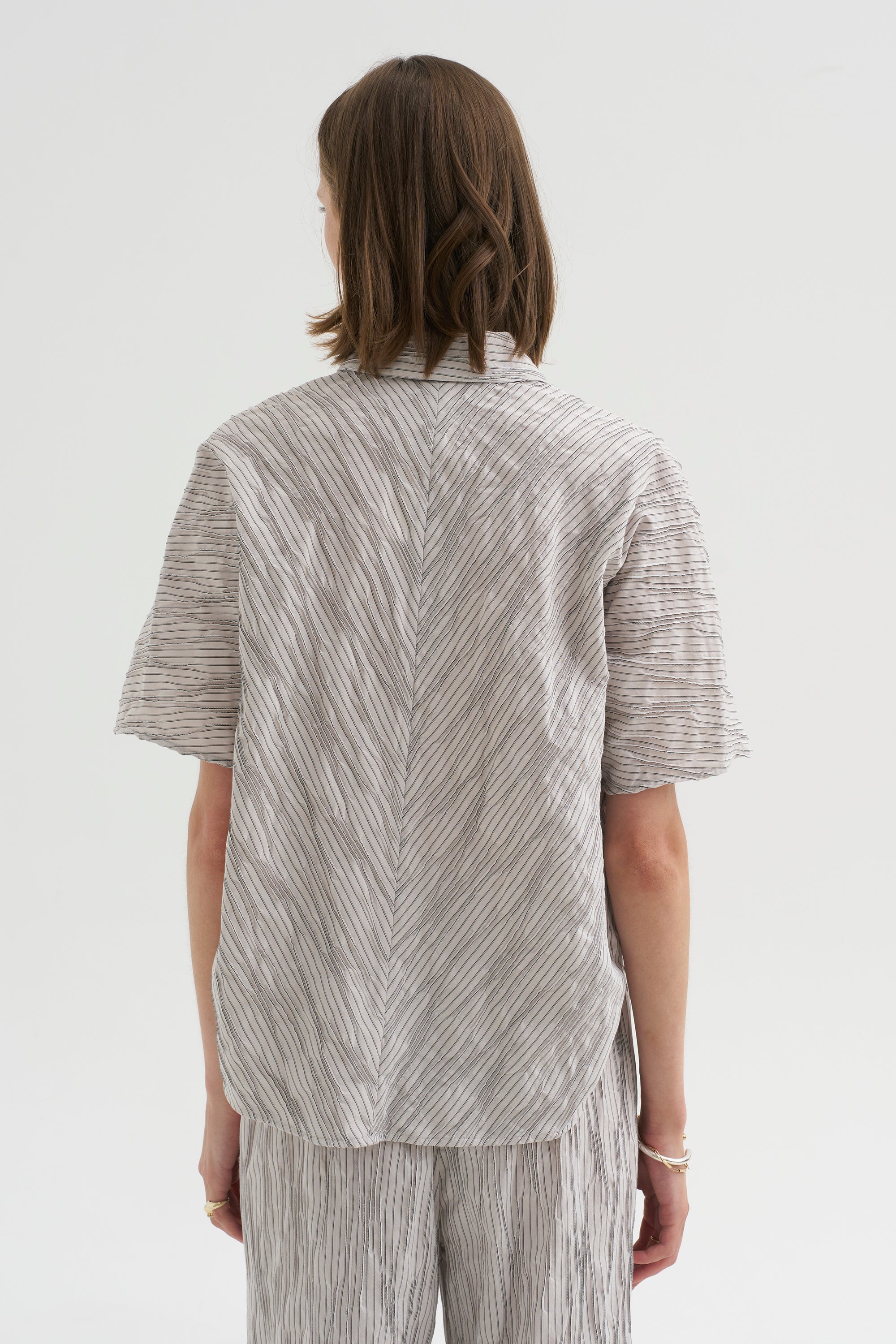 Circle Shirt, Chalk