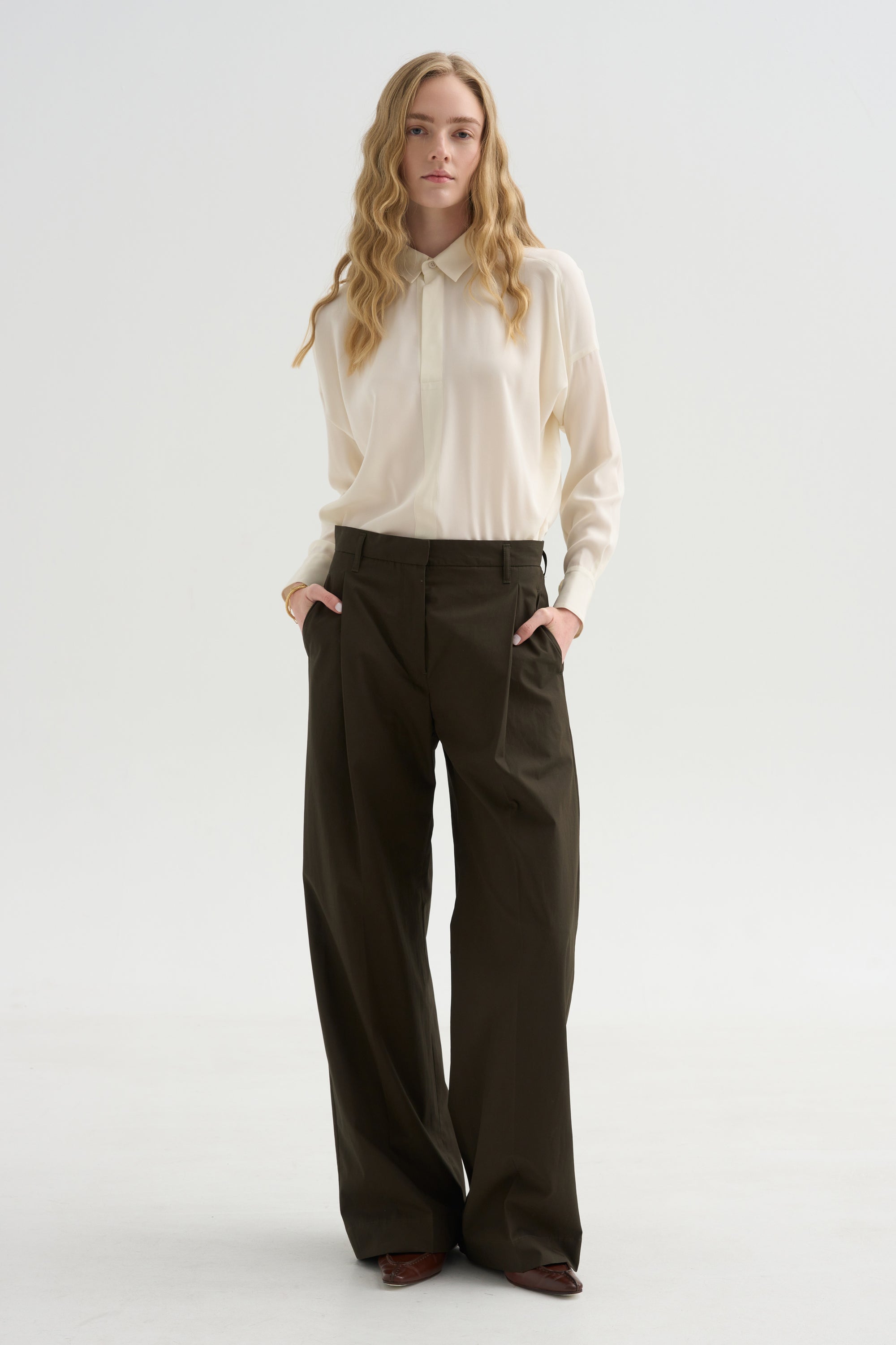 Iza Shirt, White Pepper