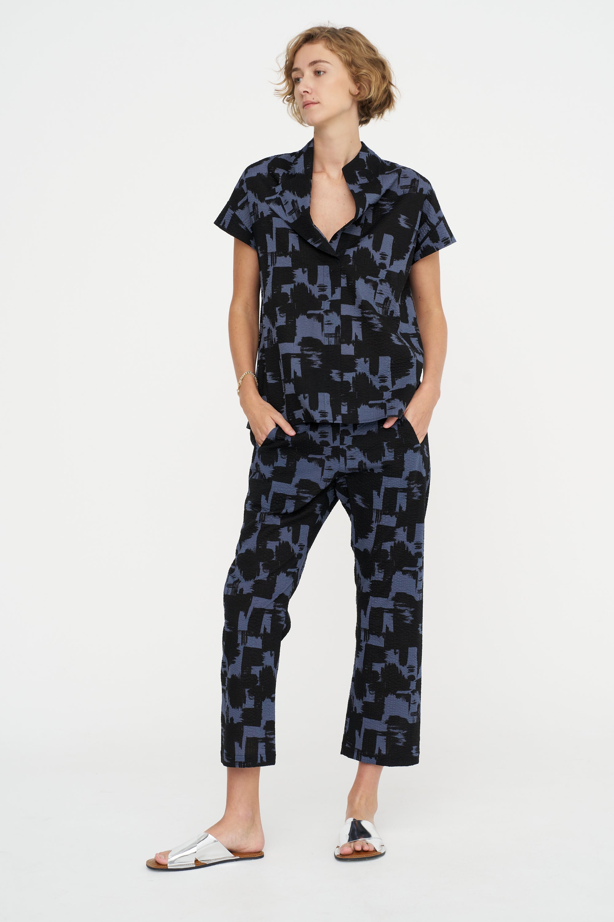 Adi Top, Black &amp; Indigo