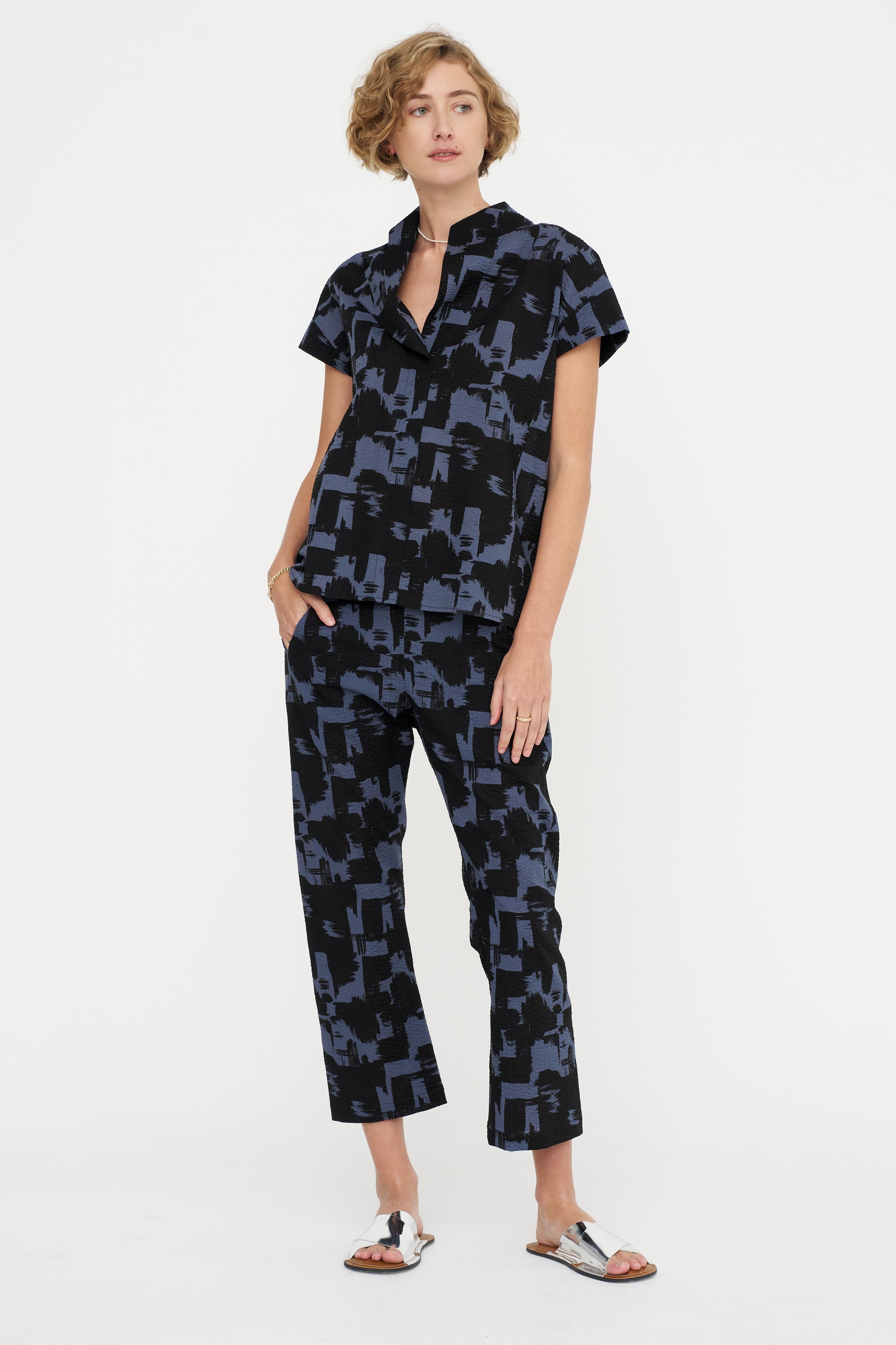 Adi Top, Black &amp; Indigo