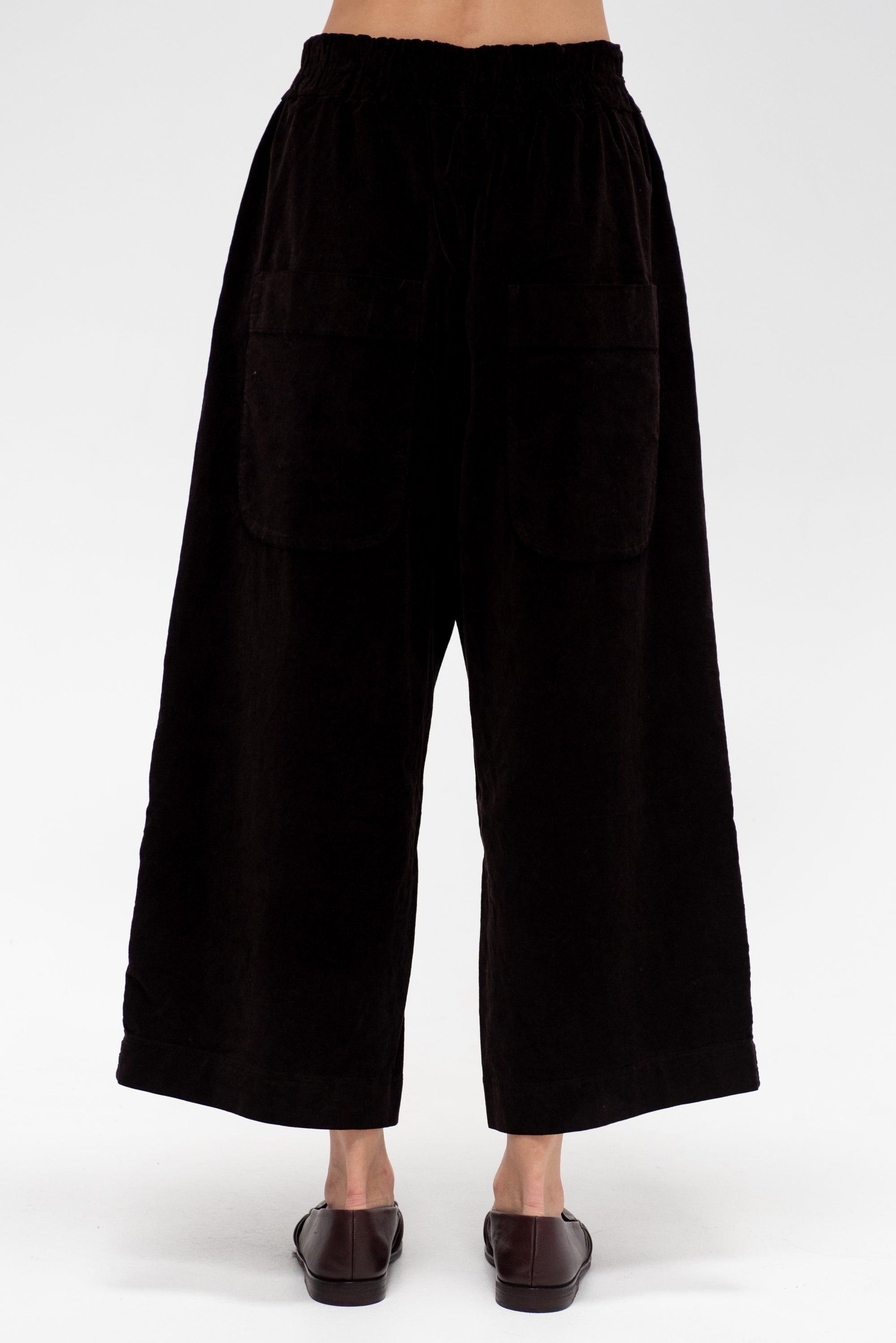 Wide &amp; Short Velvet Trousers