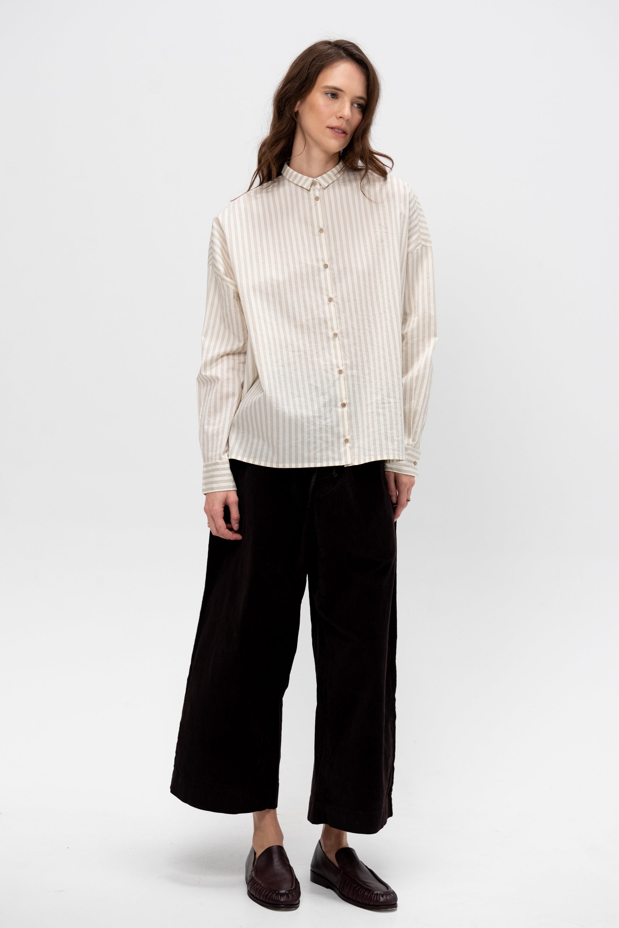 Wide &amp; Short Velvet Trousers