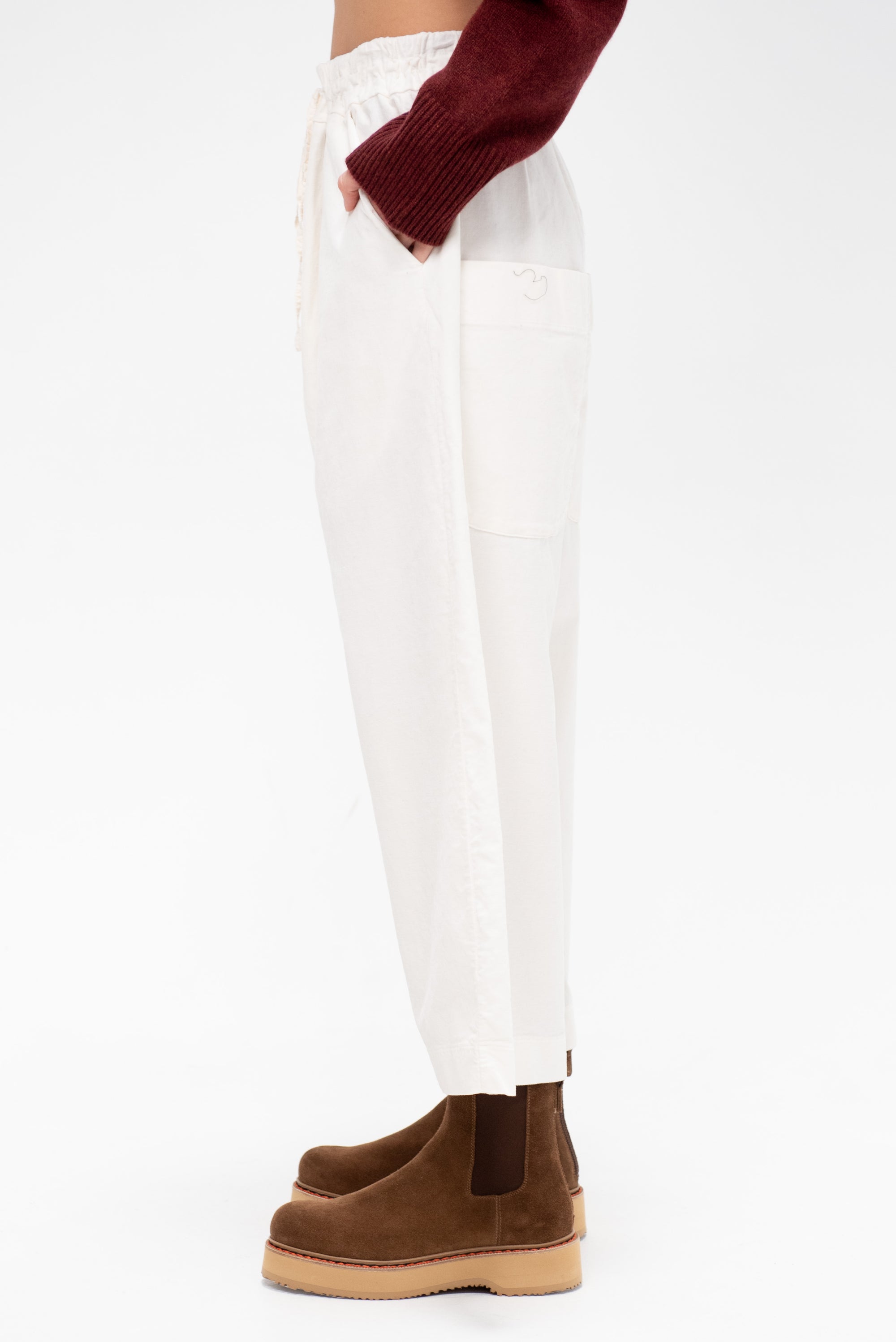 Wide &amp; Short Velvet Trousers