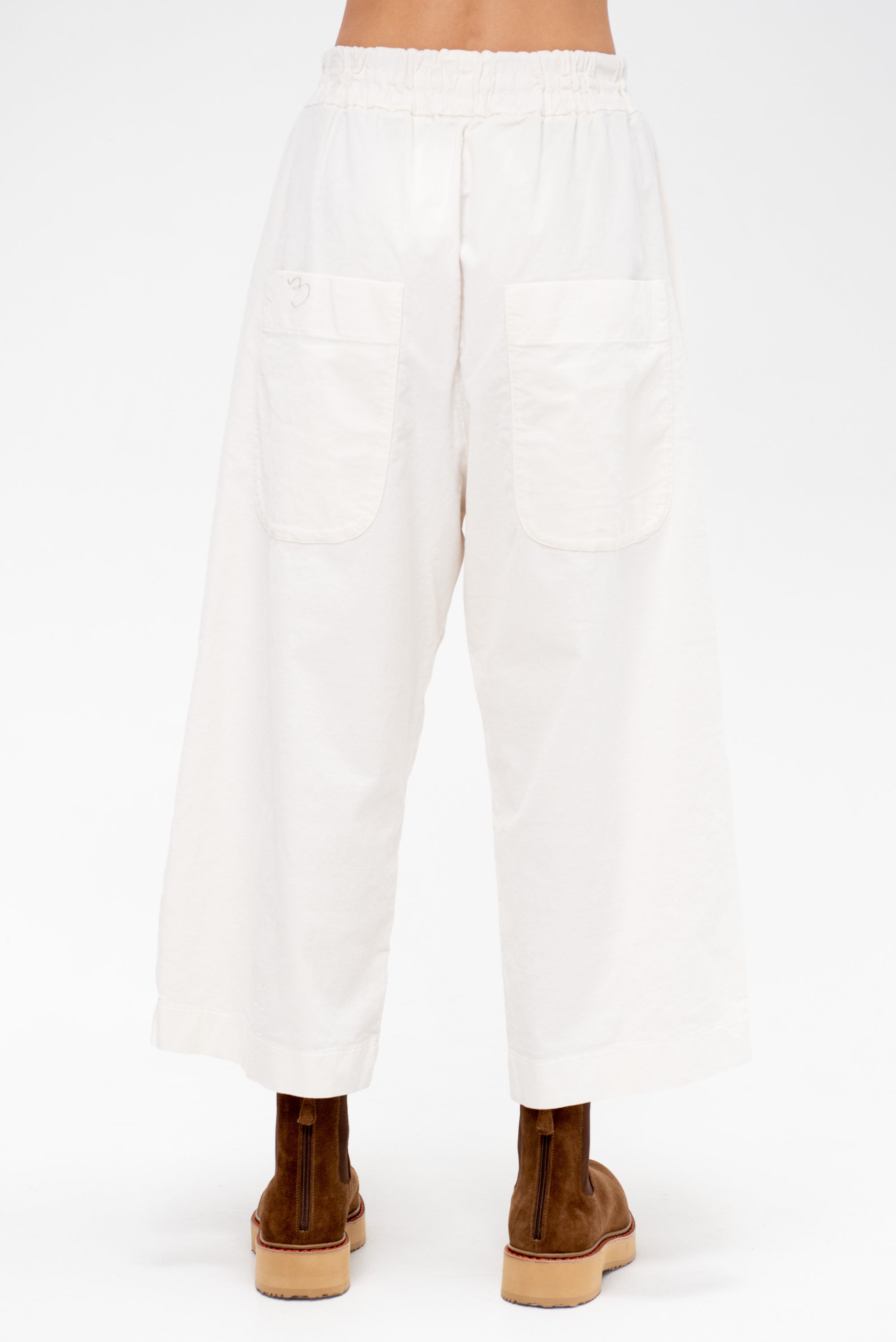 Wide &amp; Short Velvet Trousers