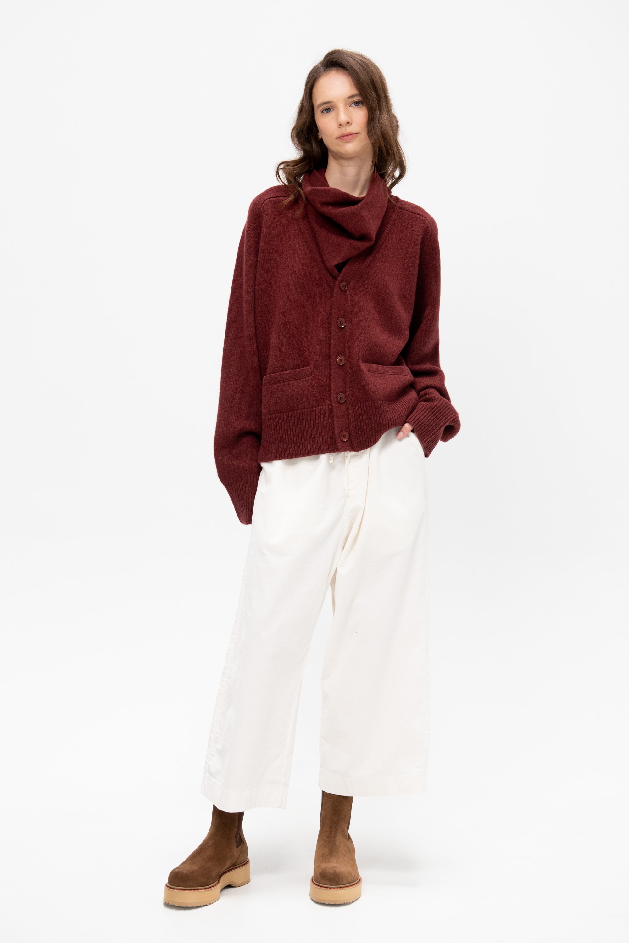 Wide &amp; Short Velvet Trousers
