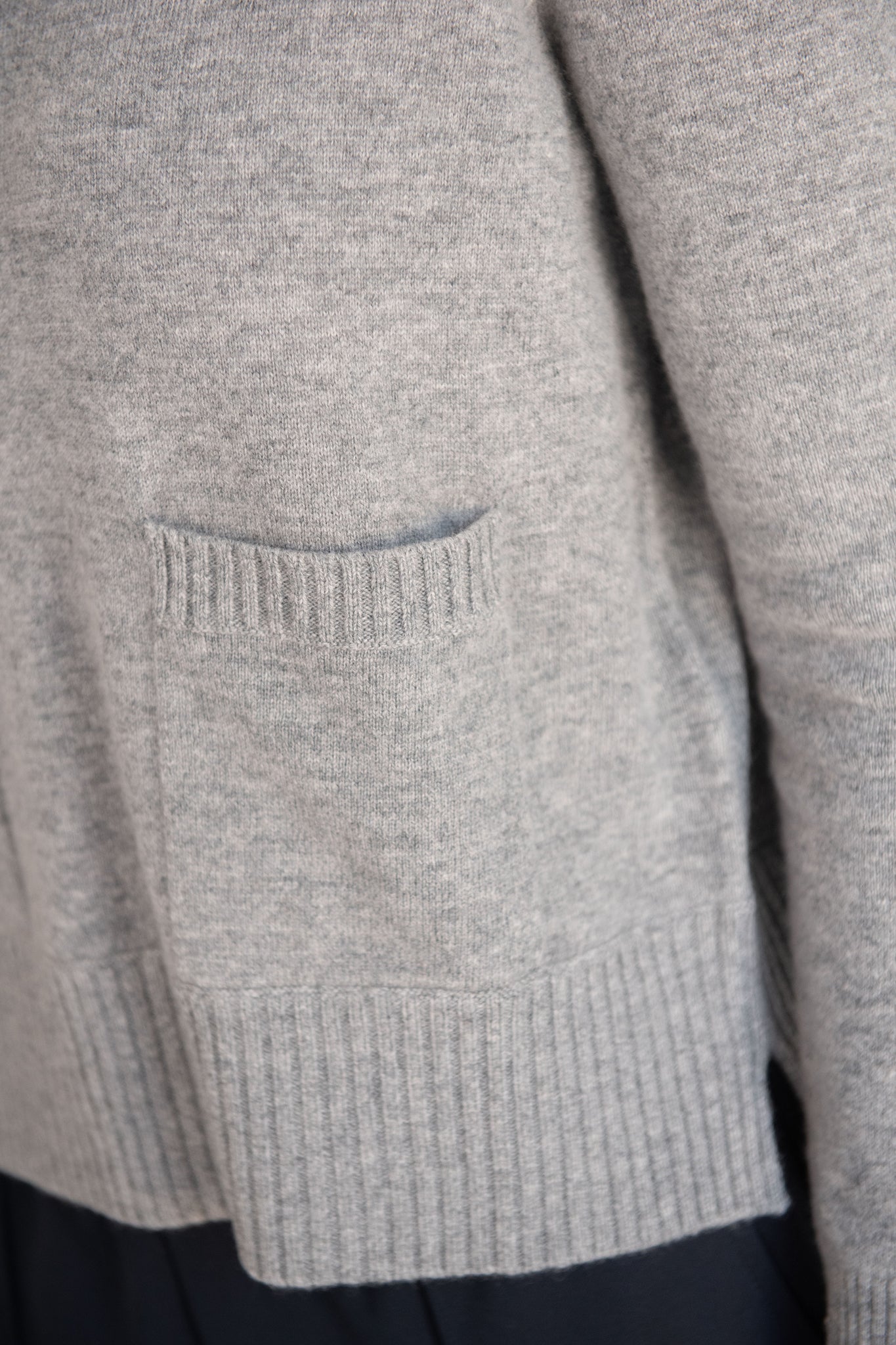 Allude - 2-Pocket Sweater, Heather Grey