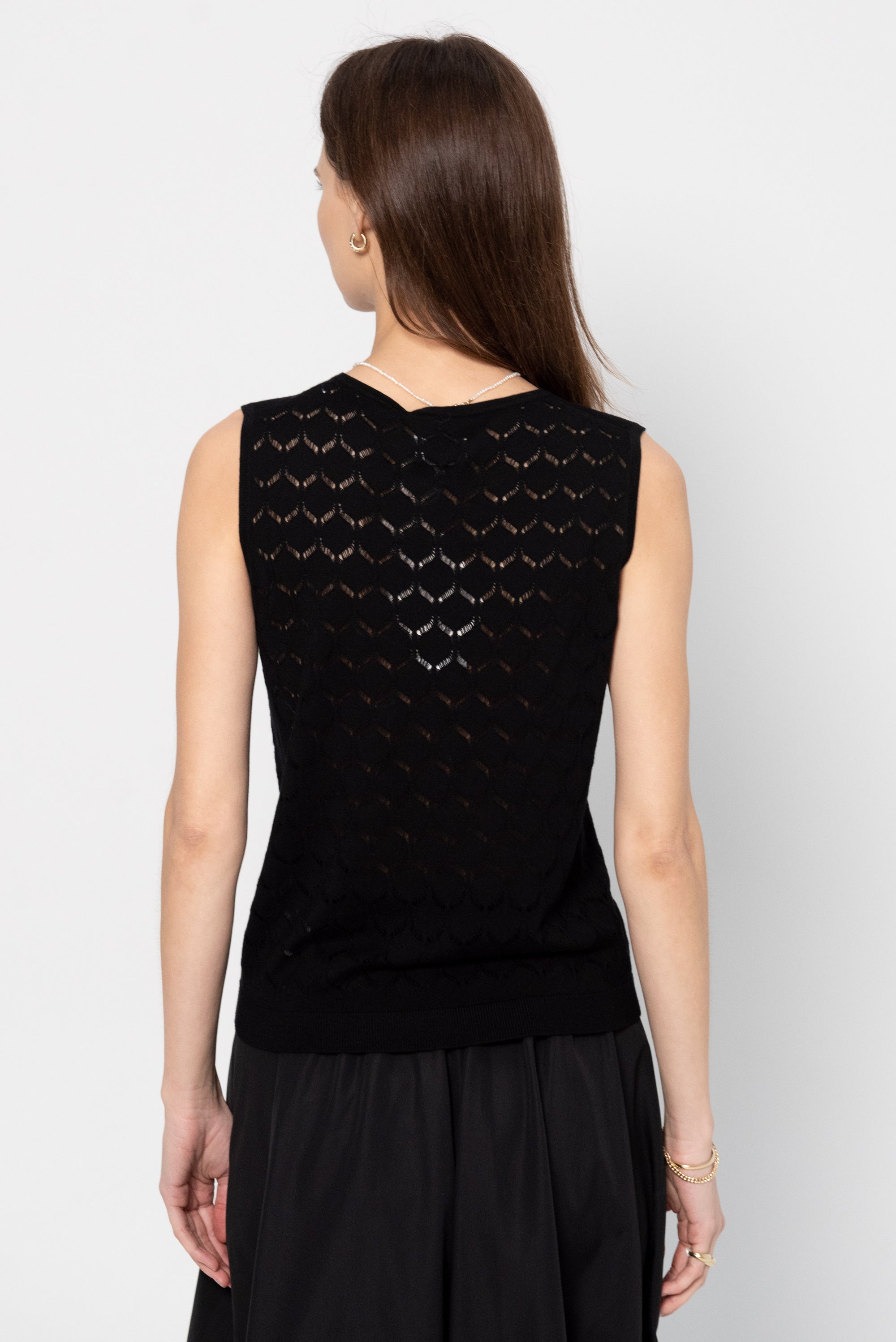 Round Neck Sweater Tank, Black