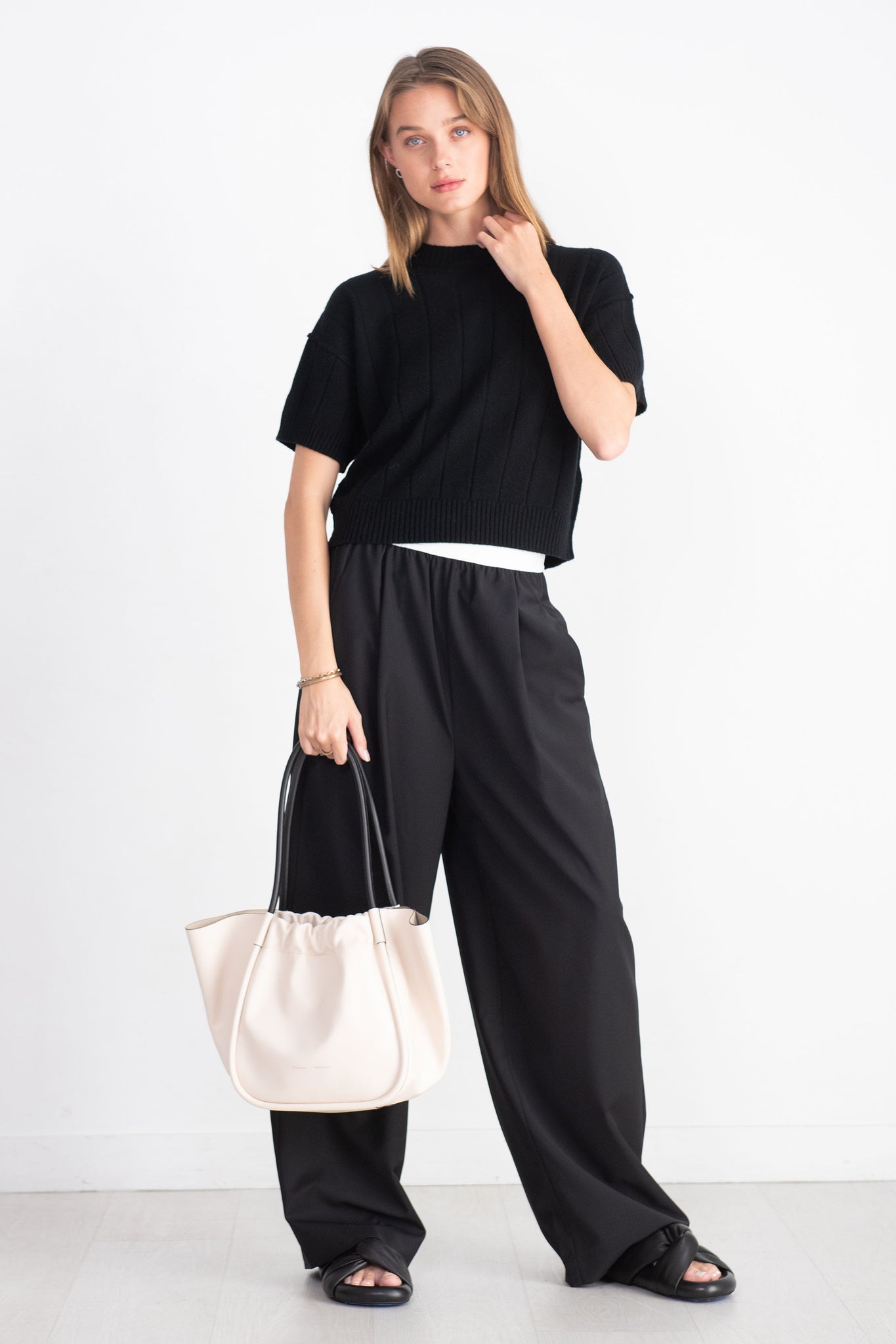 ALLUDE - Round Neck Sweater, Noir