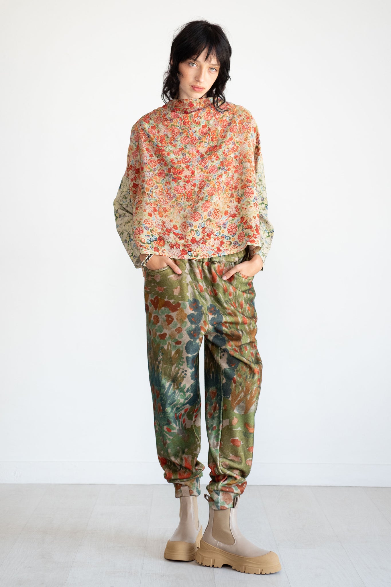 Anntian - Fleece Jogger Pant, Print G - Flower Beds