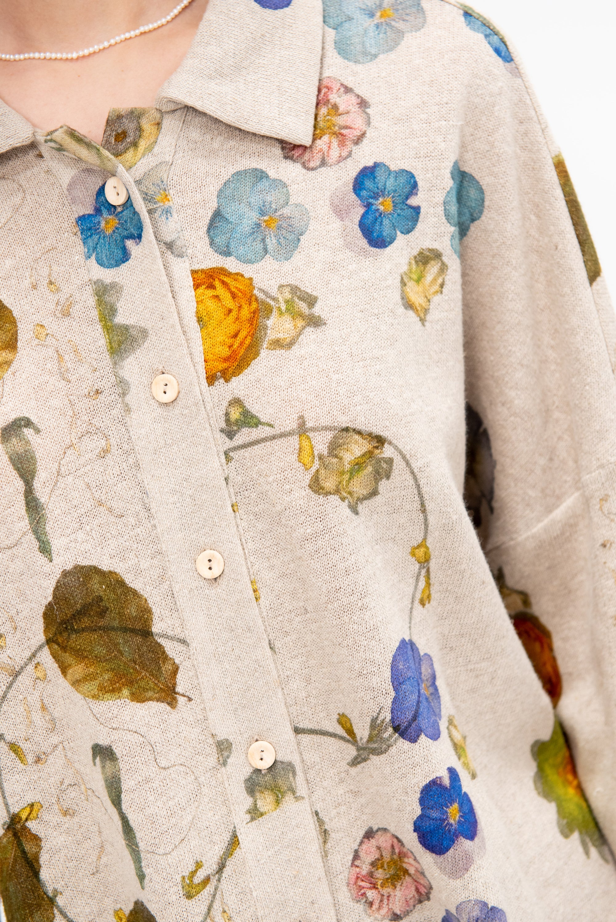 Shirt, Print M - Flower Cutout