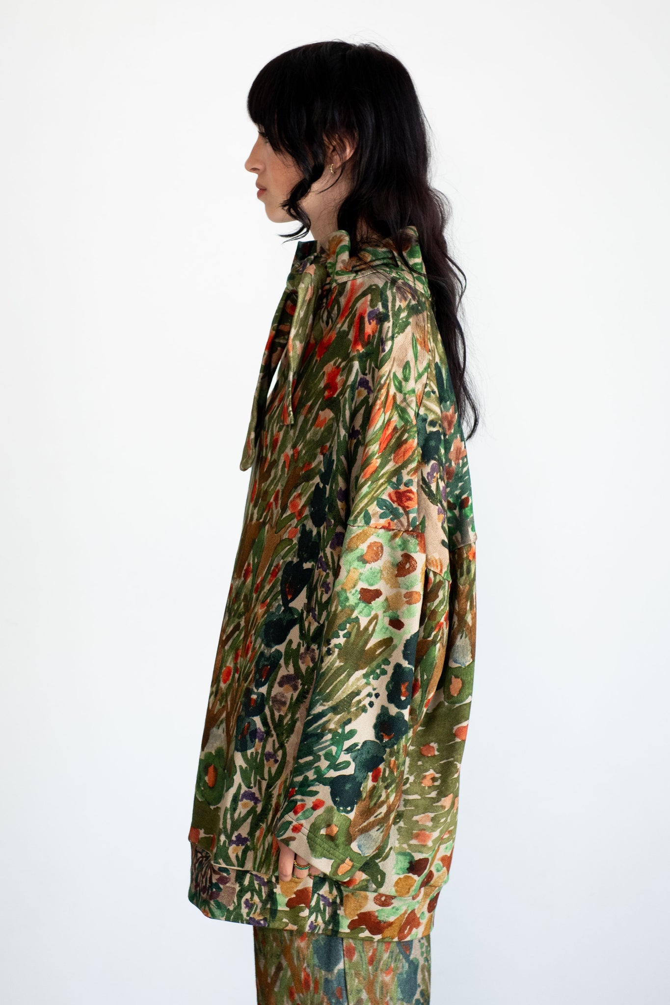 Anntian - Sweatshirt Wavy Neck, Print G - Flower Beds
