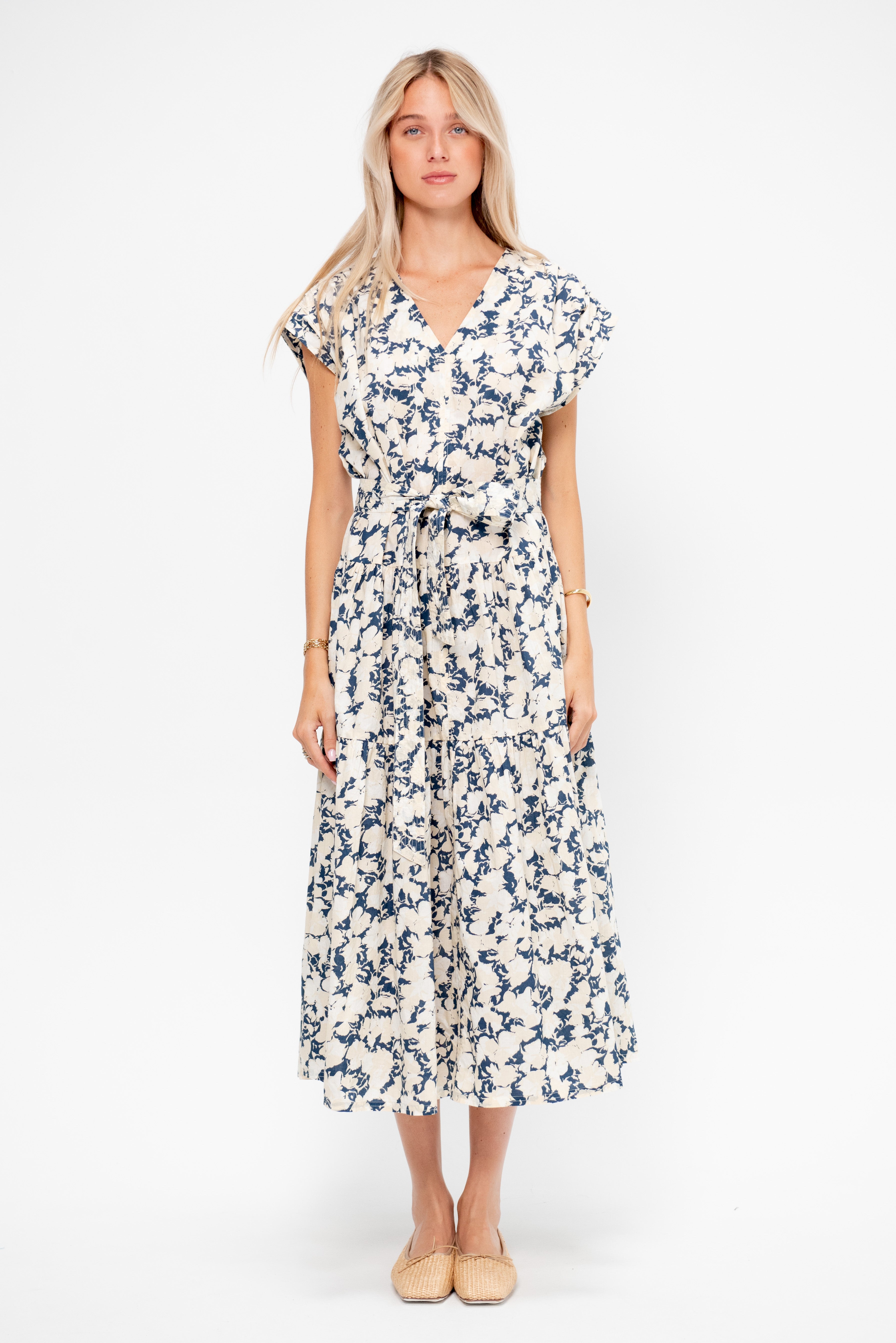 Apiece Apart Agathe Tier Maxi, Alina Floral Cream – Kick Pleat