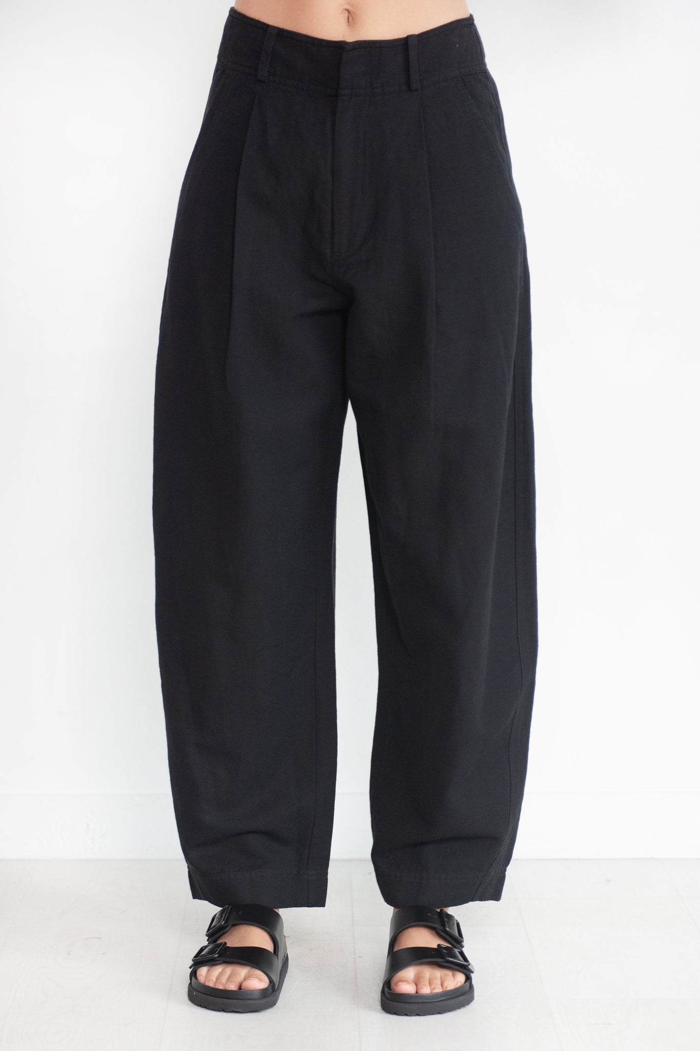 APIECE APART - Bari Crop Trouser, Black