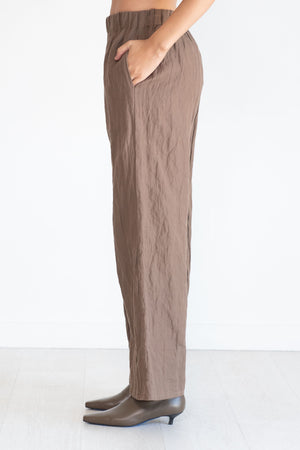 APUNTOB - Crinkle Trousers, Hazelnut