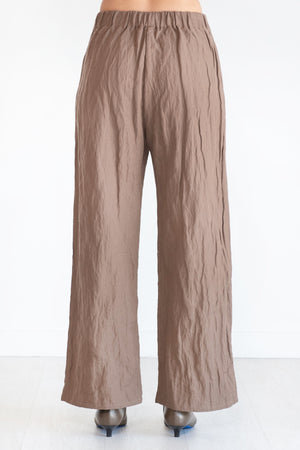 APUNTOB - Crinkle Trousers, Hazelnut