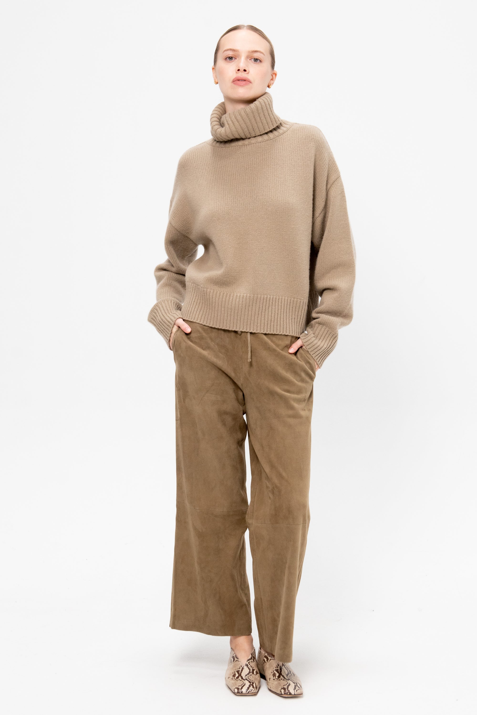 Blaire - Suede Trousers, Olive