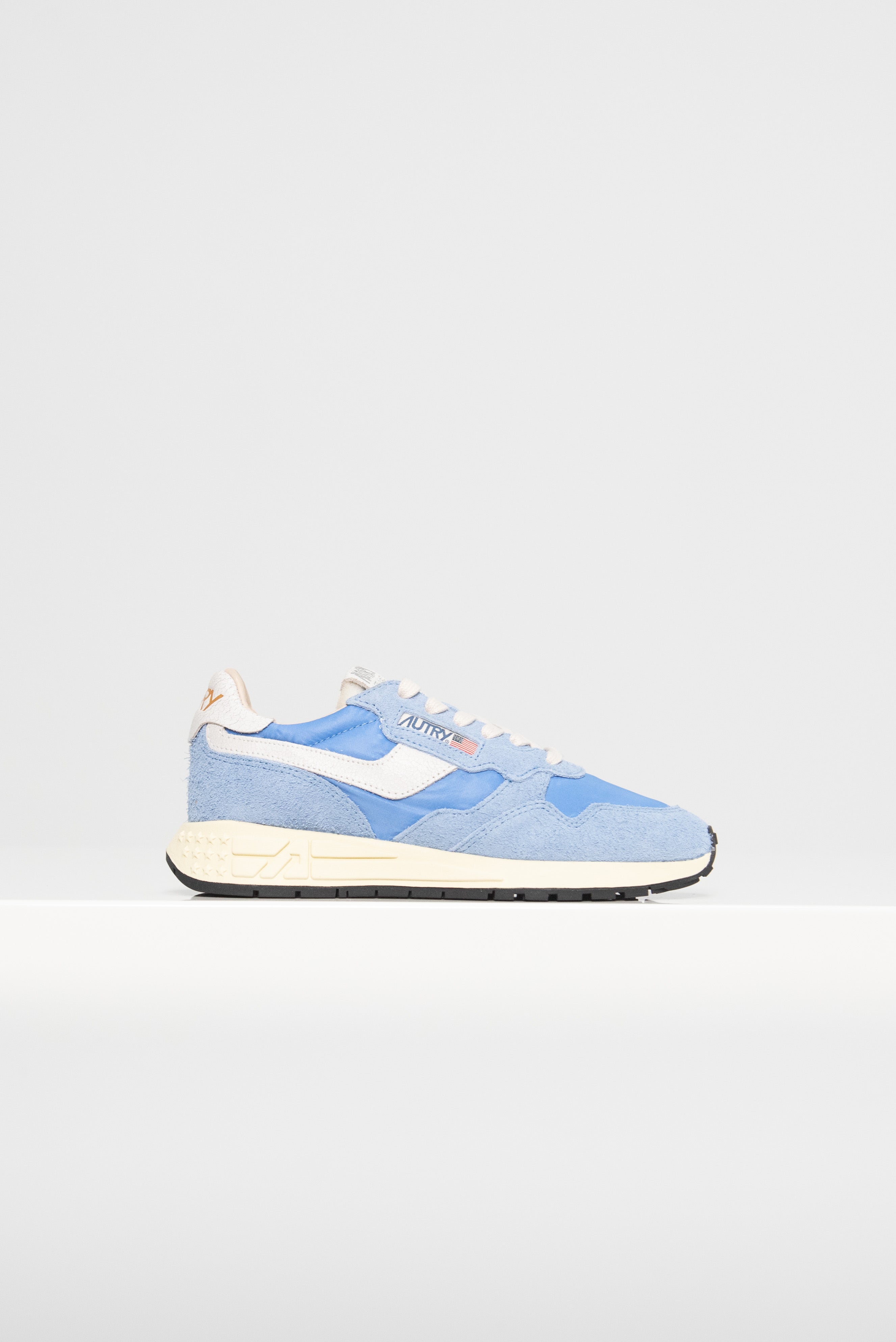 【関税込み】Autry ブルー Reelwind Low スニーカー Autry Reelwind Low Sneakers In Blue Nylon And Suede