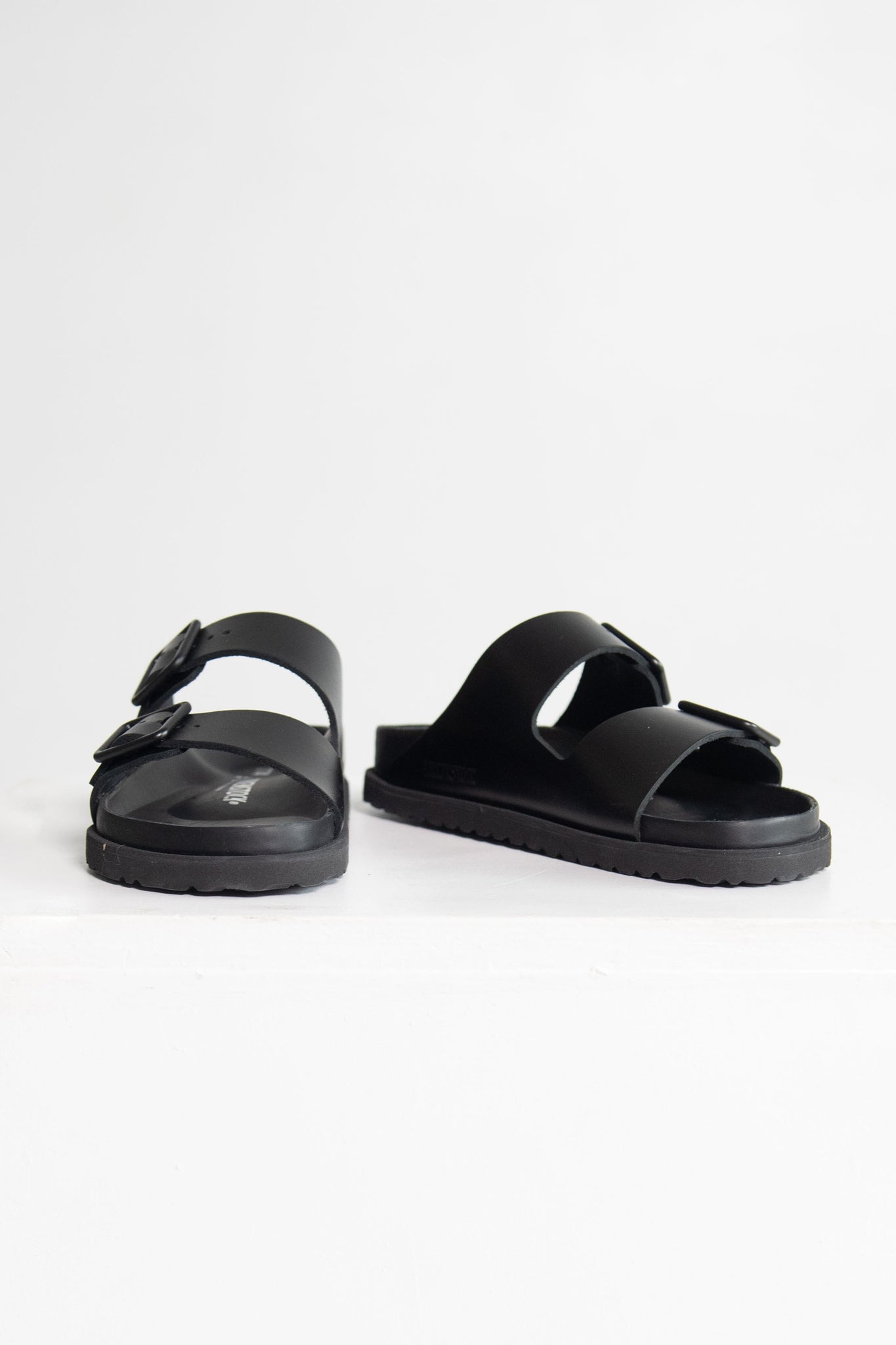 BIRKENSTOCK 1774 - Arizona Smooth Leather, Black