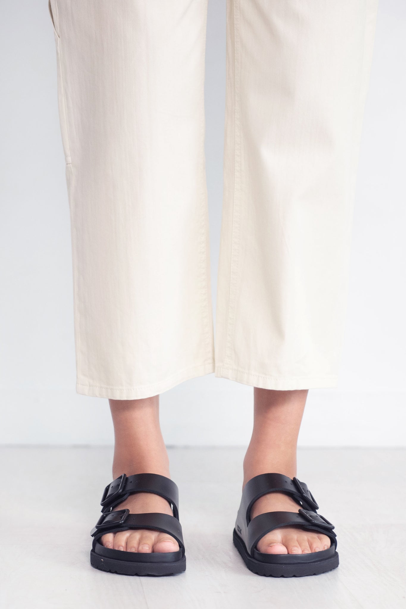 BIRKENSTOCK 1774 - Arizona Smooth Leather, Black