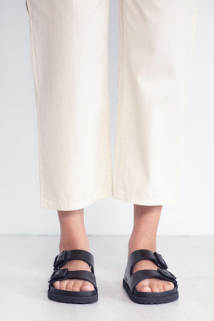 BIRKENSTOCK 1774 - Arizona Smooth Leather, Black