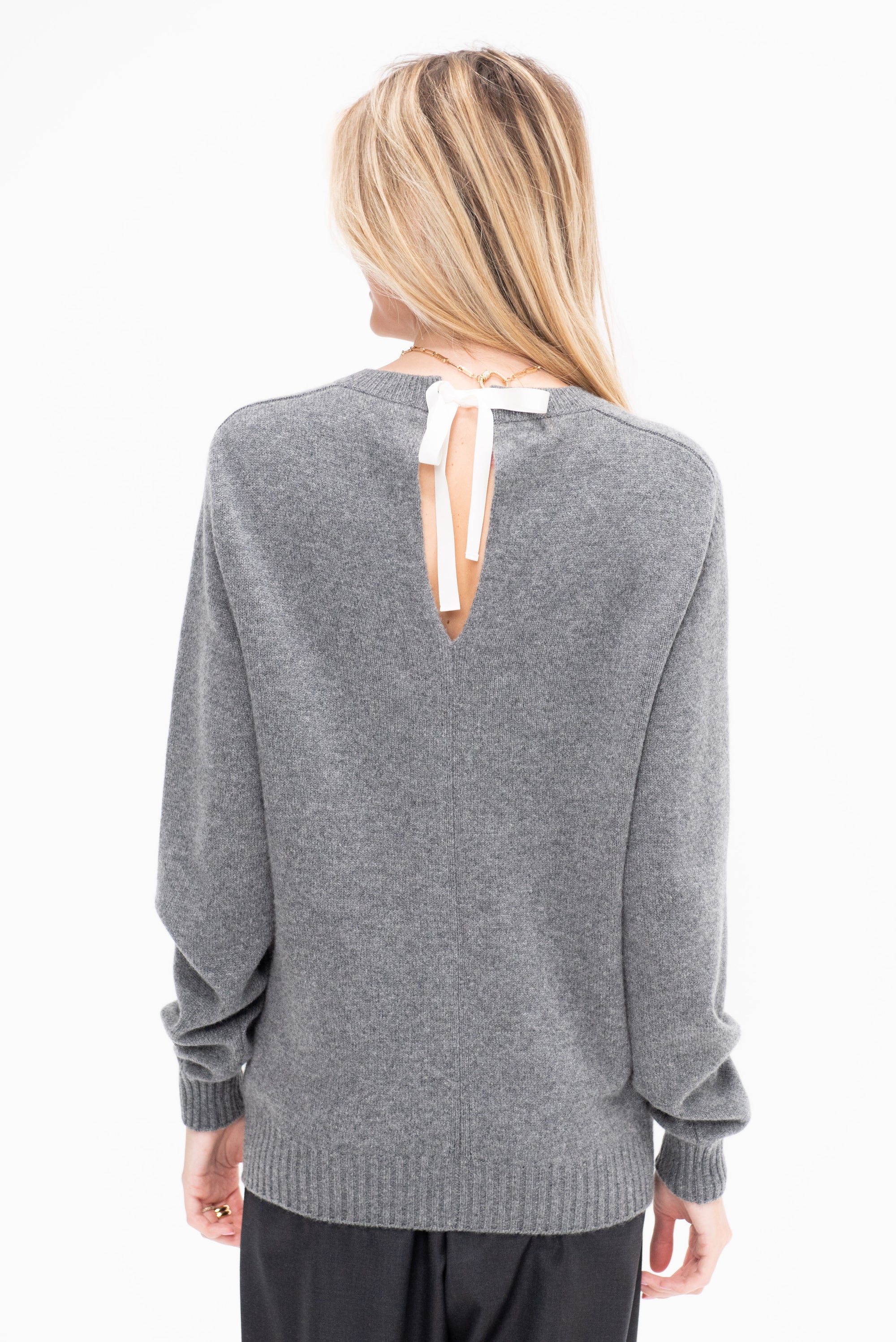 Sweater, Concrete