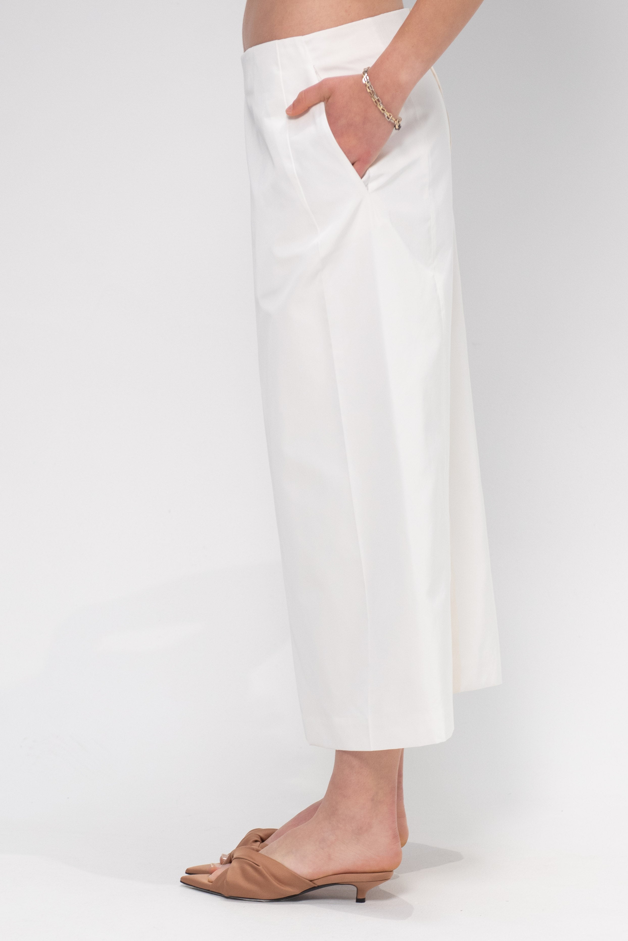 ★CERRIC★PUMKIN POCKET SKIRT★1524★White★韓国★大人気★ Designer fashion, Seoul-fully created | W Concept