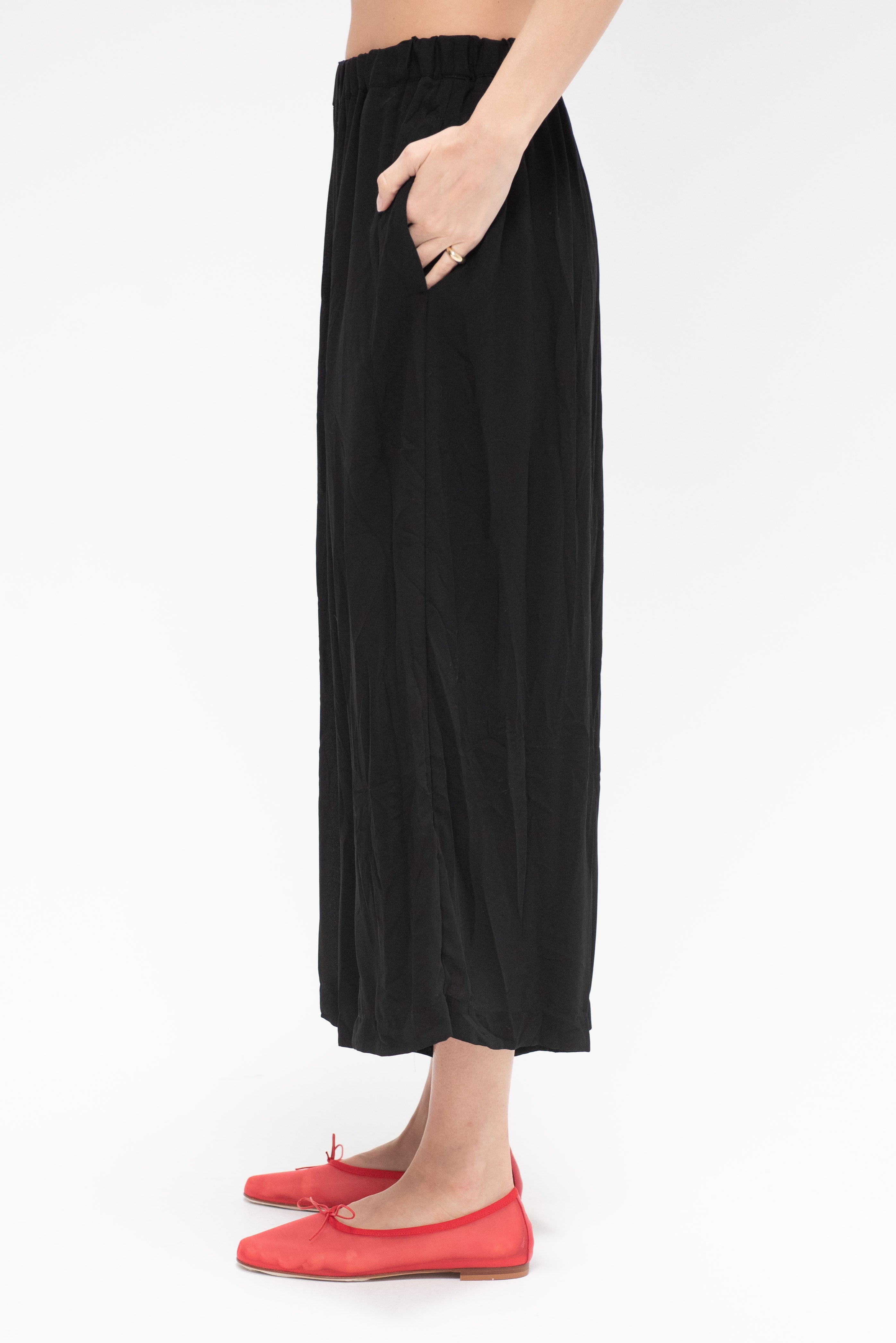 Pants, Black – Kick Pleat
