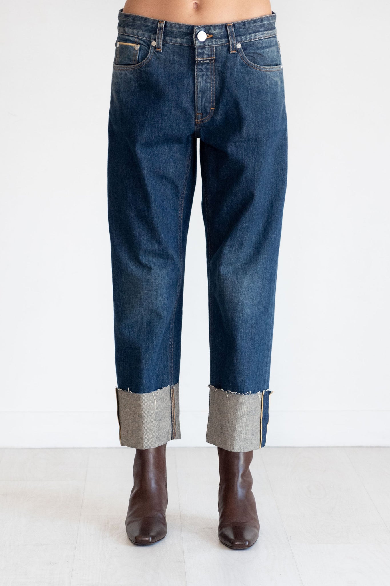 Closed - Milo, Dark Blue