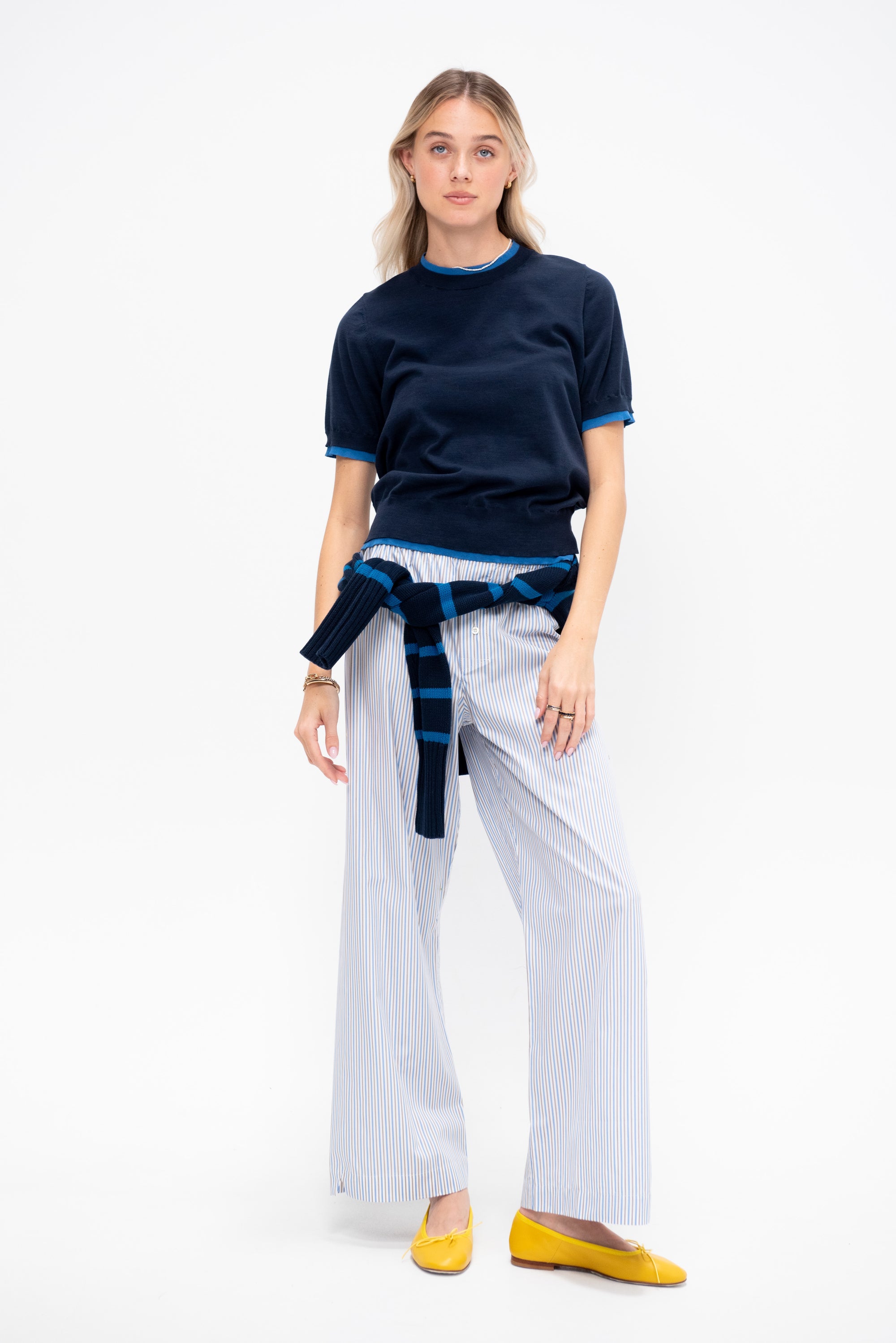 La Boxer Alta, Ledger Stripes