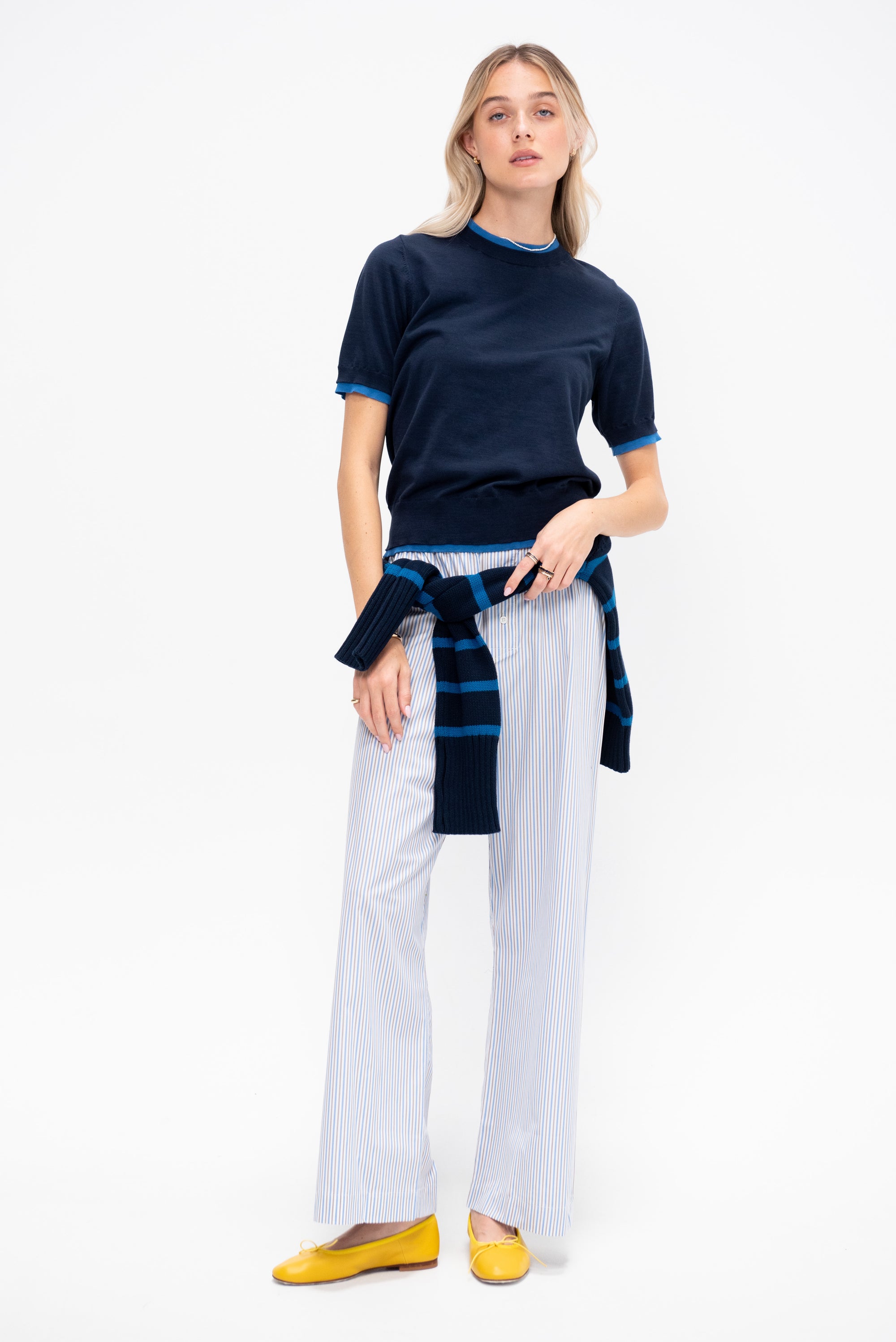 La Boxer Alta, Ledger Stripes