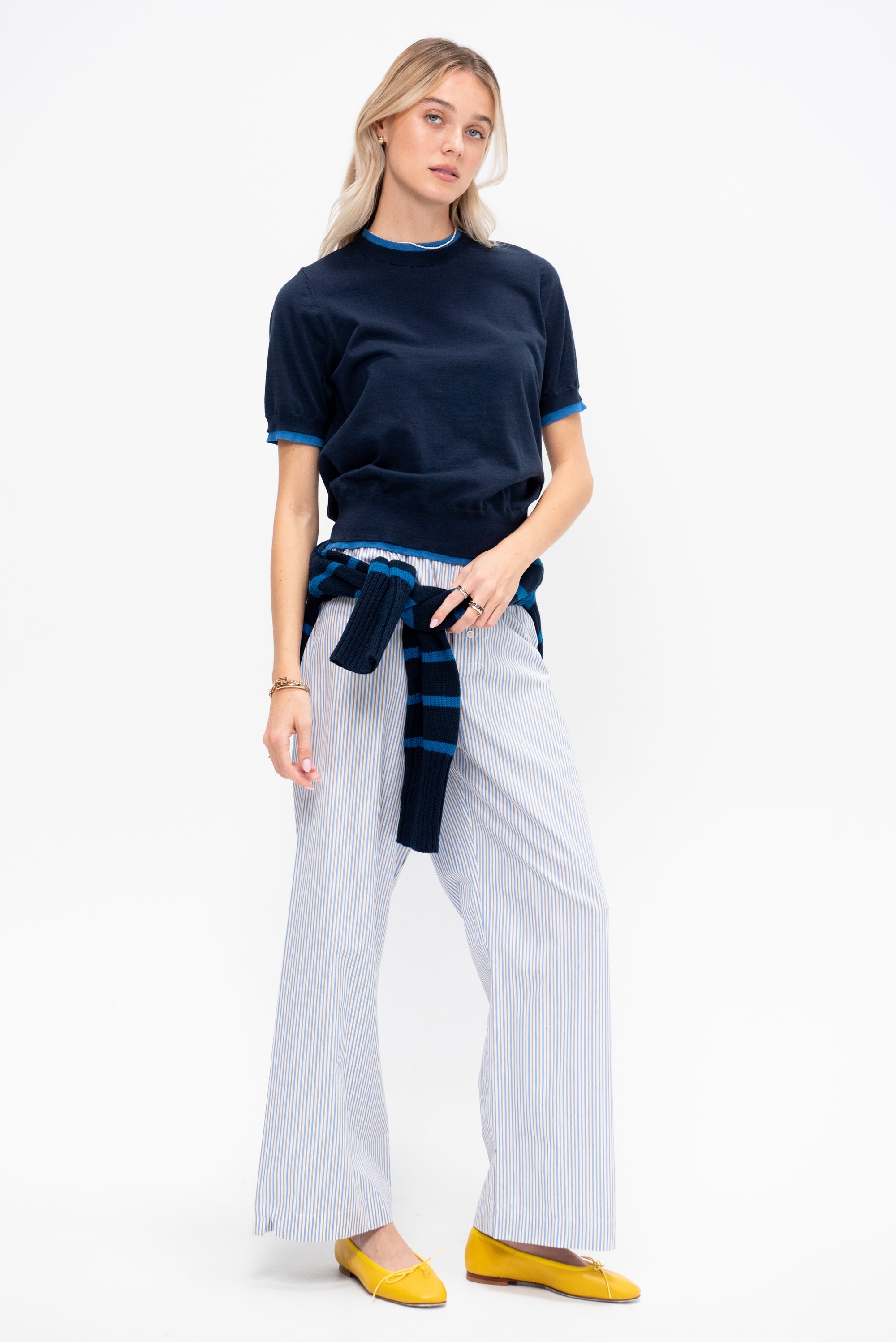 La Boxer Alta, Ledger Stripes