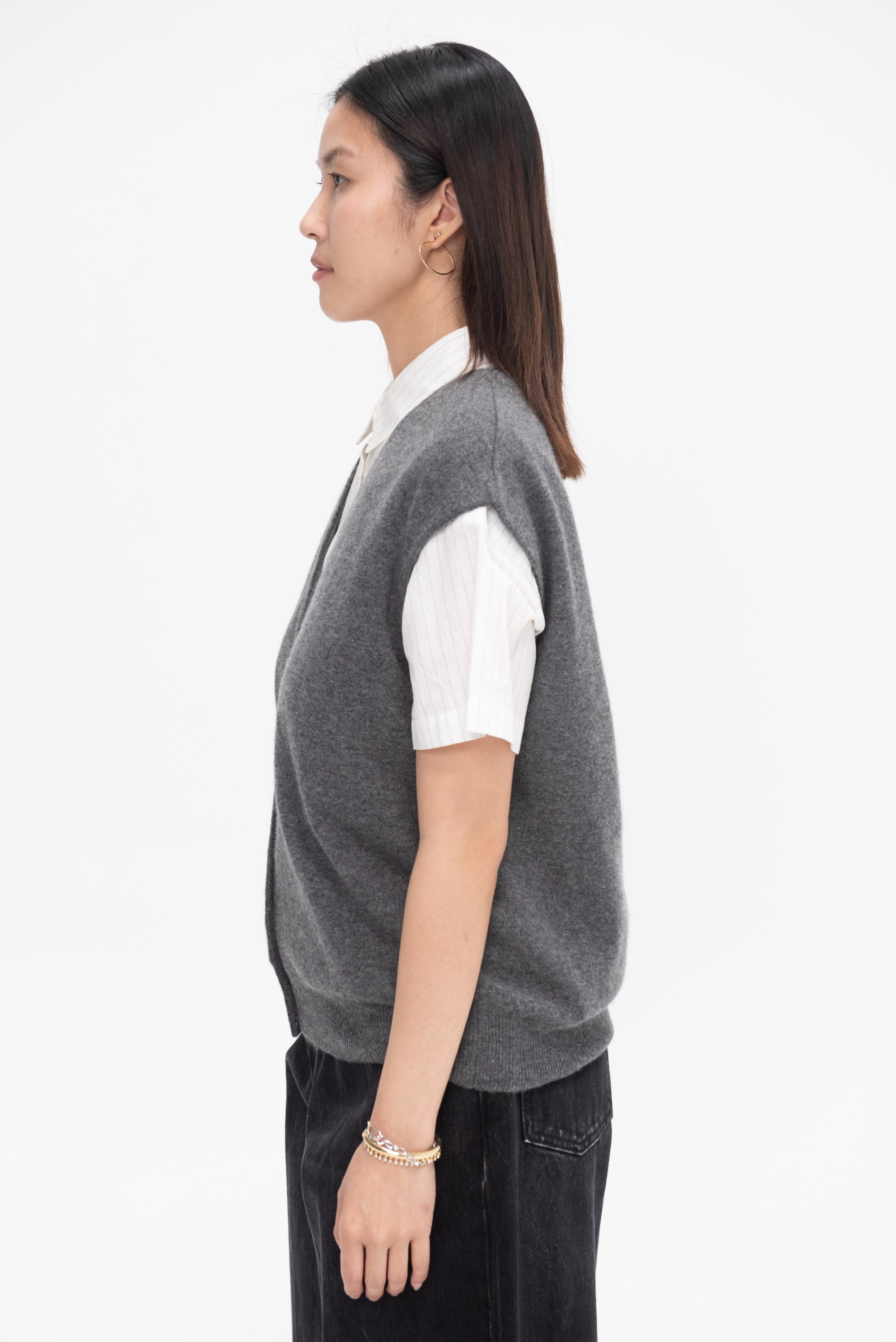 DEMYLEE - Bolt Cashmere Vest, Dark Heather Grey