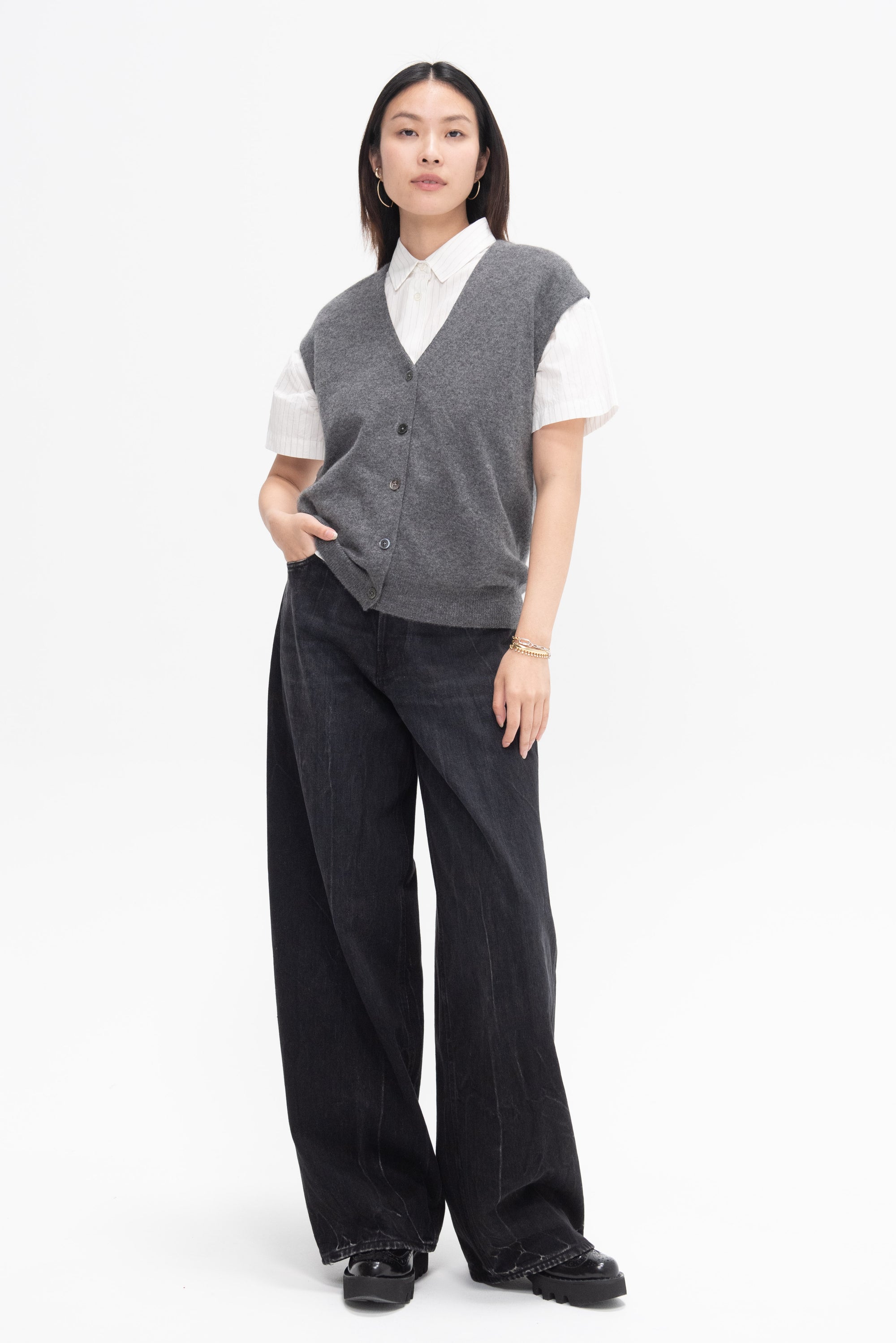 DEMYLEE - Bolt Cashmere Vest, Dark Heather Grey
