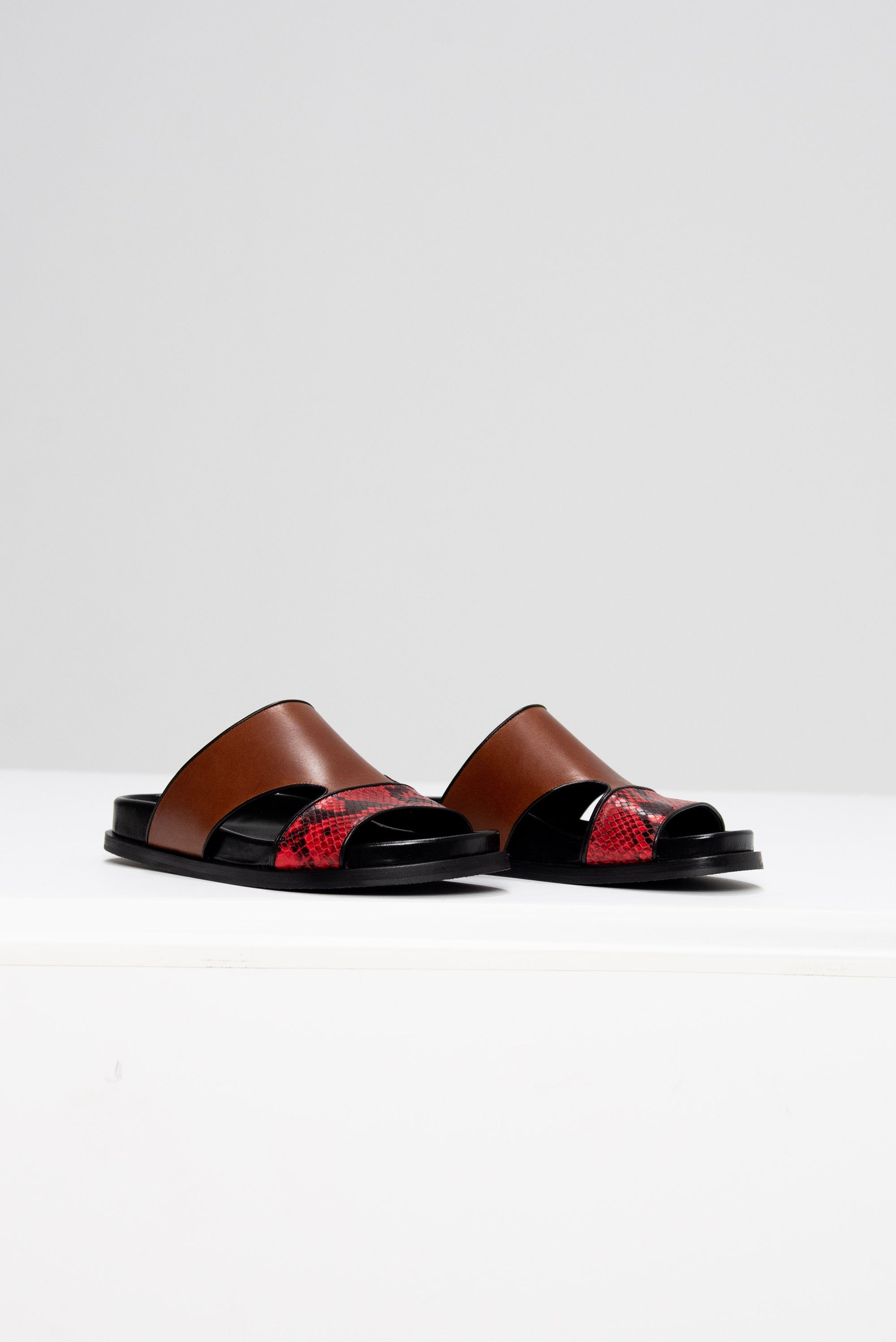 Sandal, Tan
