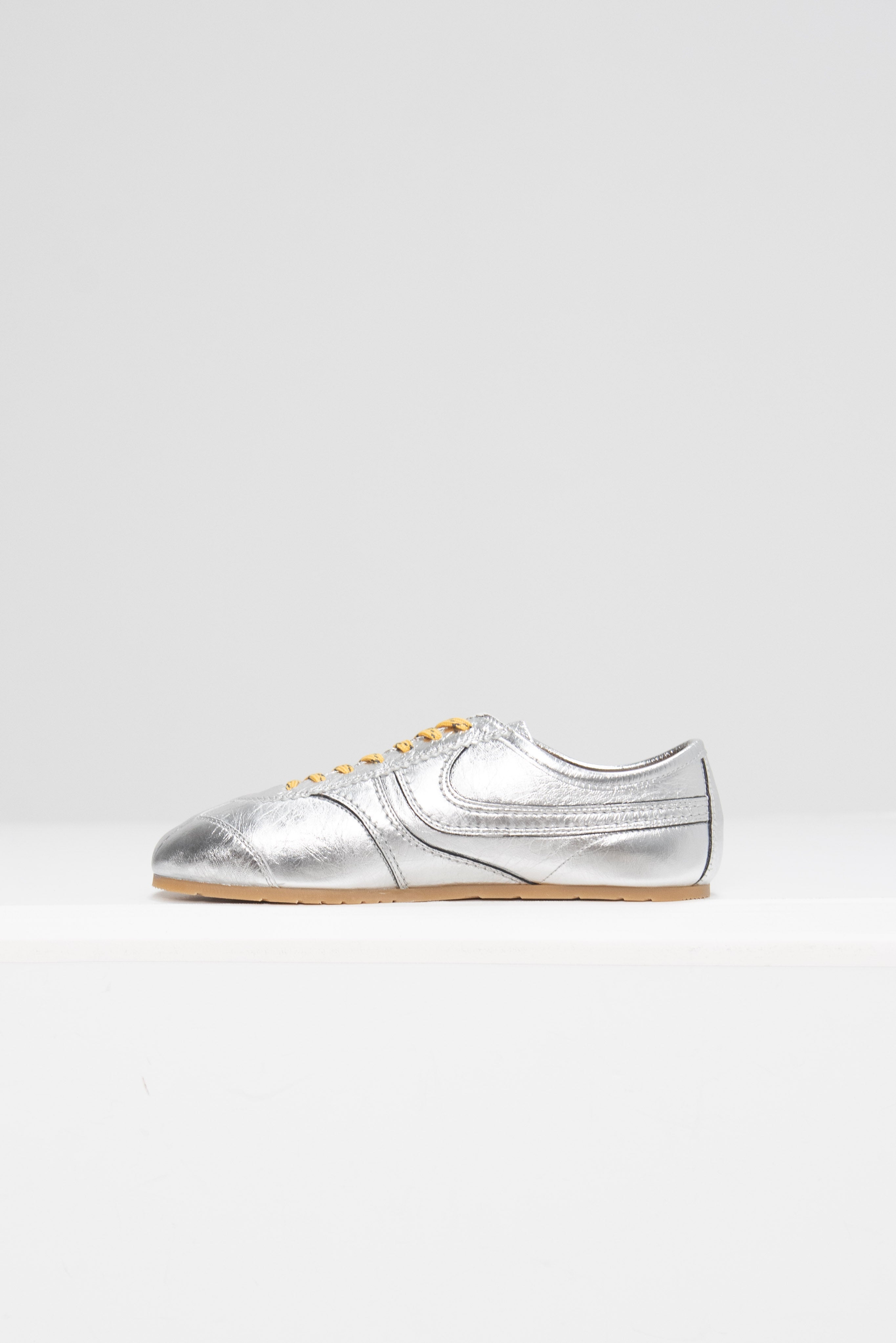 Dries Van Noten Sneaker, Silver – Kick Pleat
