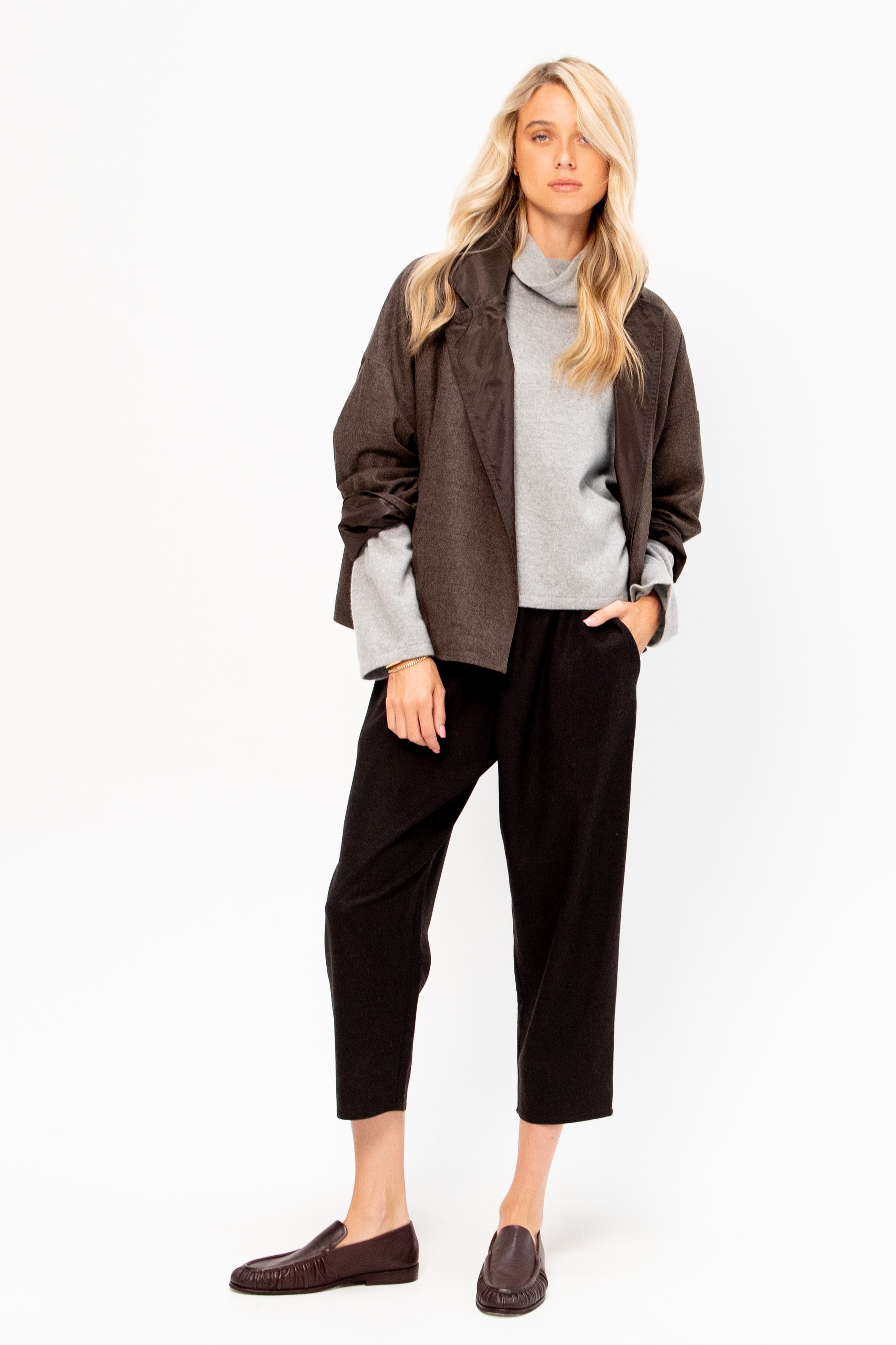 Dusan Flanella Carrot Pants – Kick Pleat