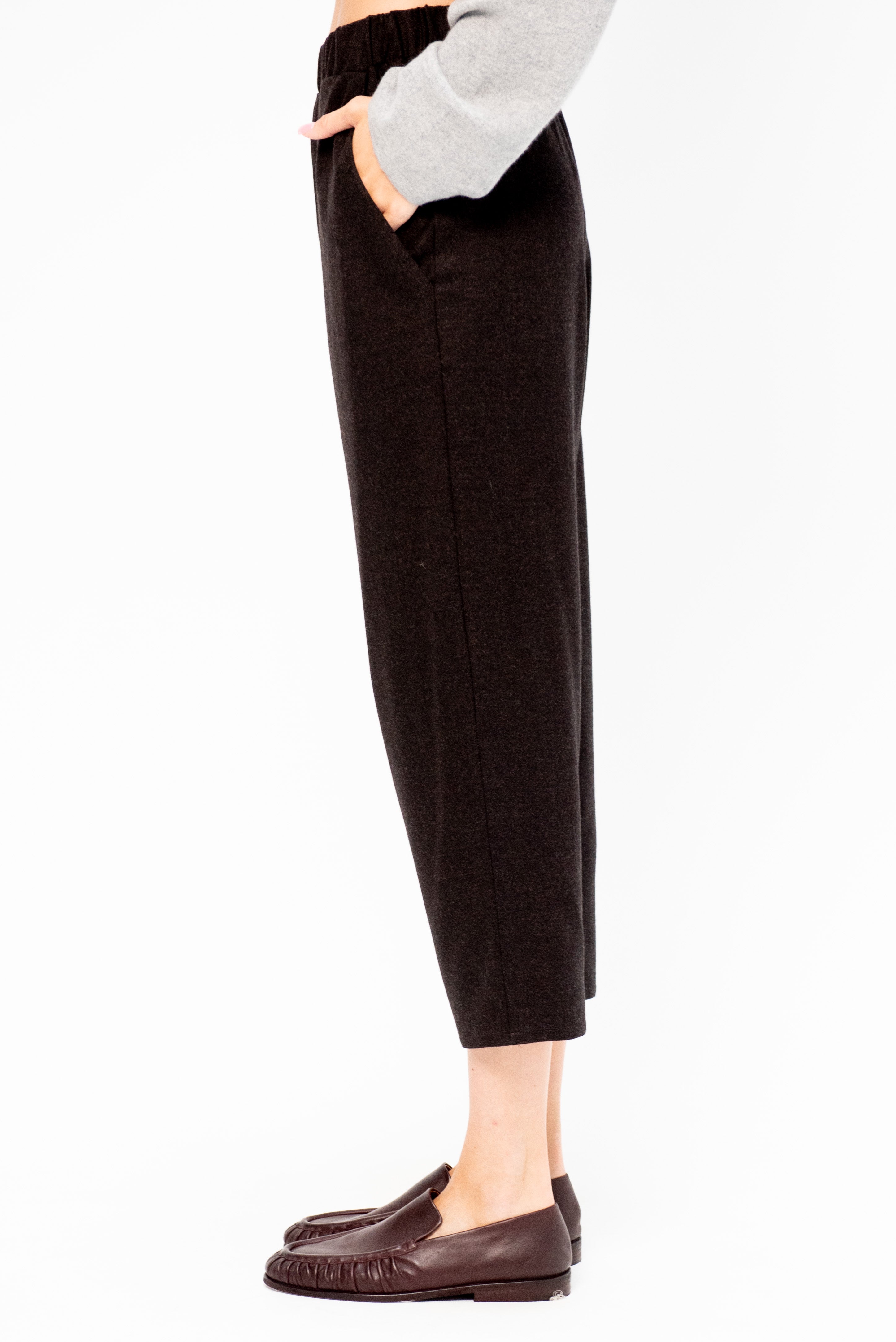 Dusan Flanella Carrot Pants – Kick Pleat